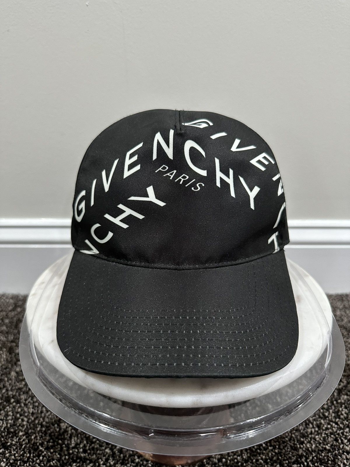 Givenchy Givenchy Black Symmetrical Logo Black Nylon Baseball Hat Size ONE SIZE - 1 Thumbnail