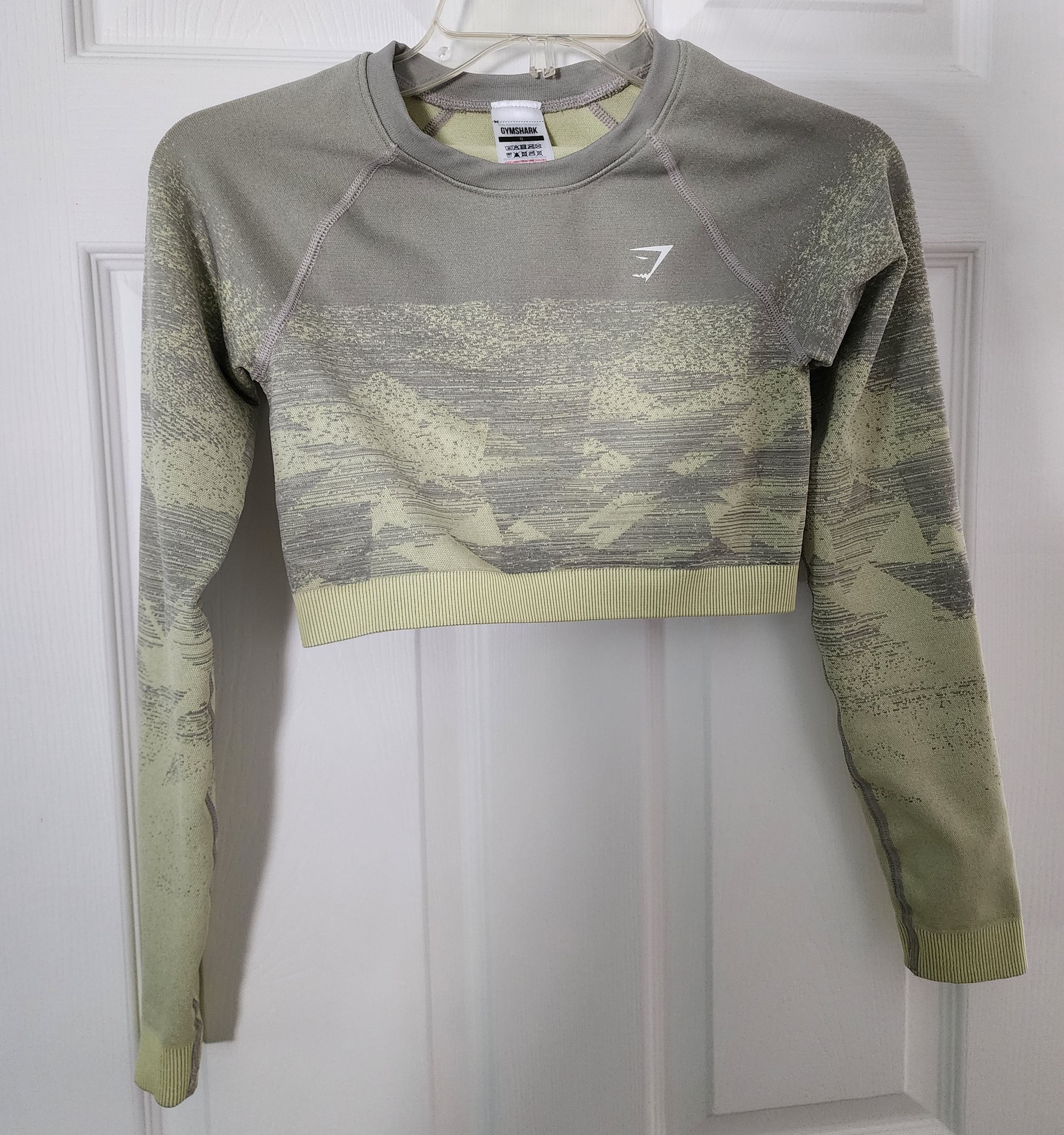 Gymshark Gymshark Adapt Ombre Crop Top Green B1A9X Size Small Size S / US 4 / IT 40 - 1 Thumbnail