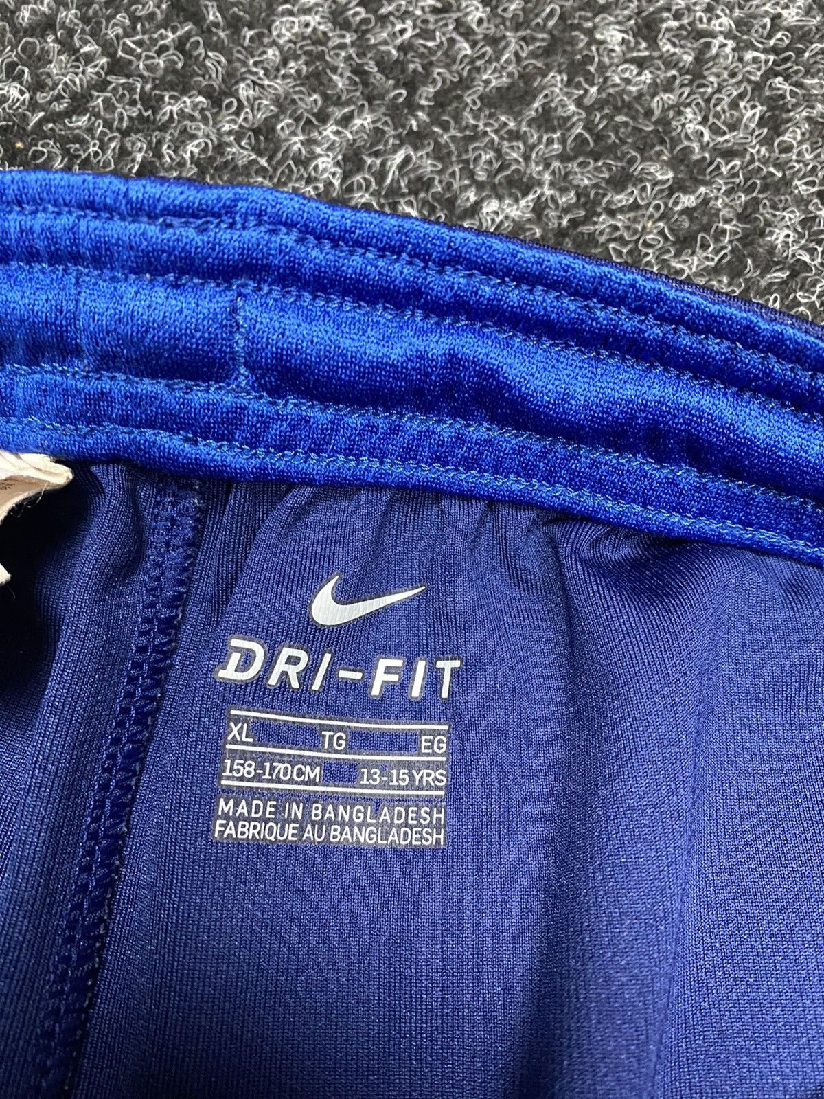 Nike Nike England size S shorts Size US 30 / EU 46 - 4 Thumbnail