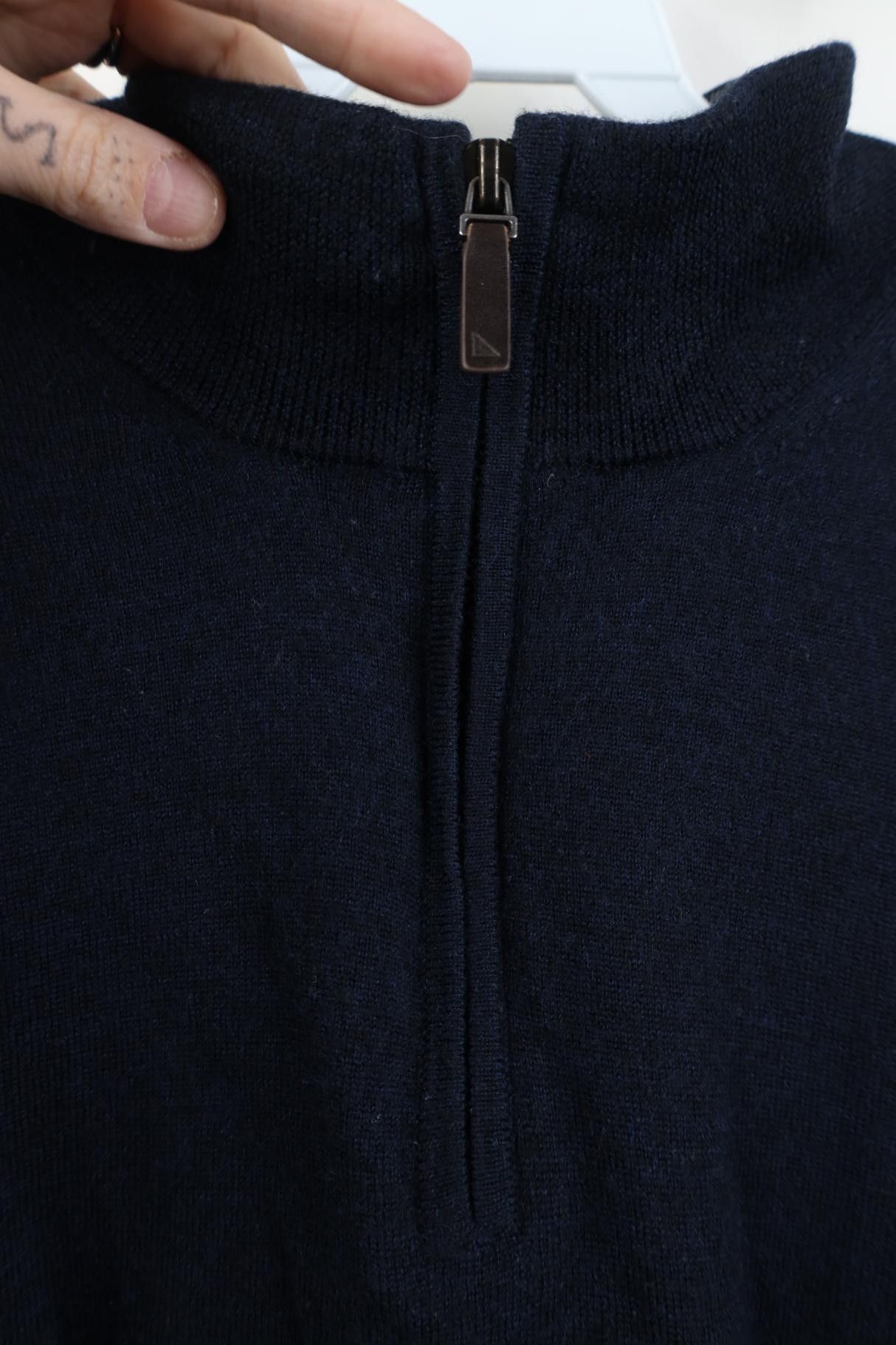 UNTUCKit Untuckit Extrafine Merino Wool Knit 1/4 Zip Pullover Sweater Size US XL / EU 56 / 4 - 7 Thumbnail