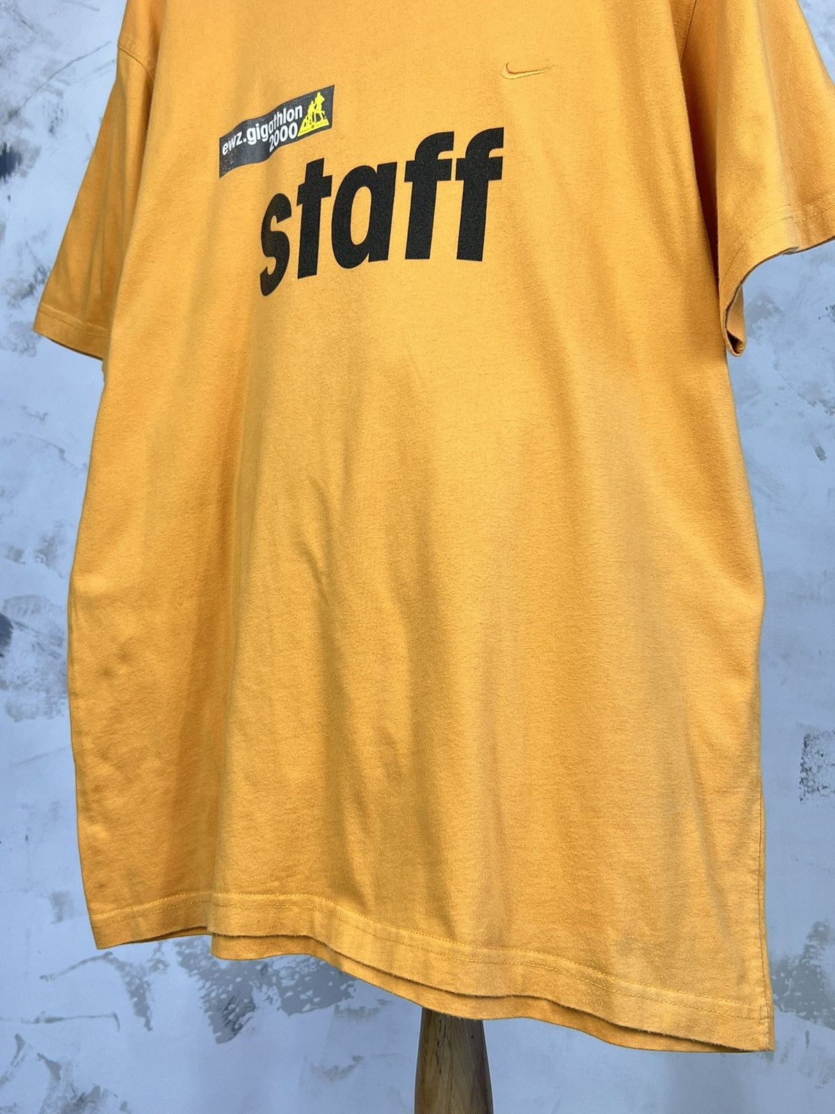 Nike Vintage Nike Gigathlon 2000 Staff Shirt Size XL Size US XL / EU 56 / 4 - 5 Thumbnail