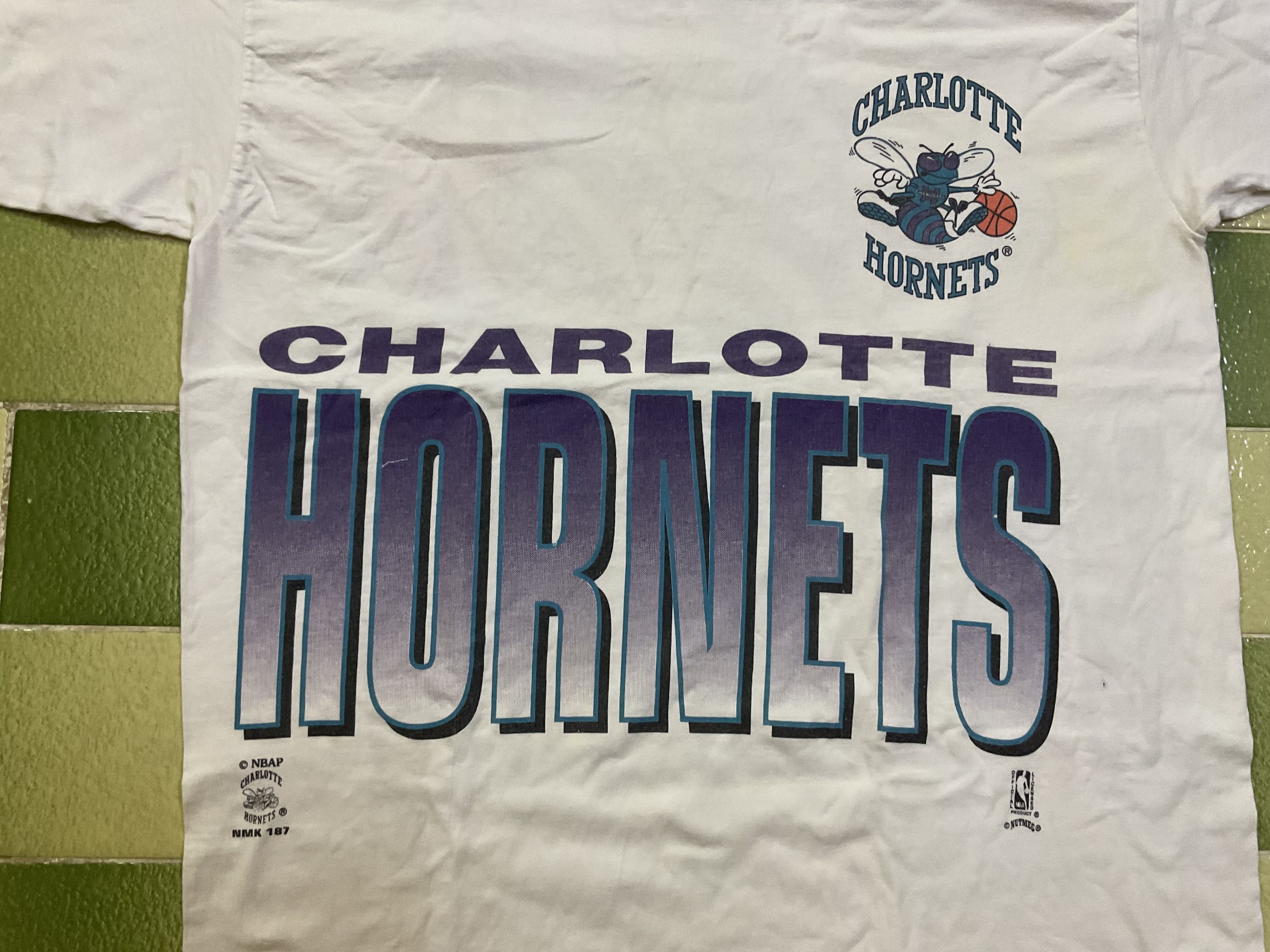 NBA Vintage 90s NBA Charlotte Hornets T-Shirt Big Print Size US M / EU 48-50 / 2 - 4 Thumbnail