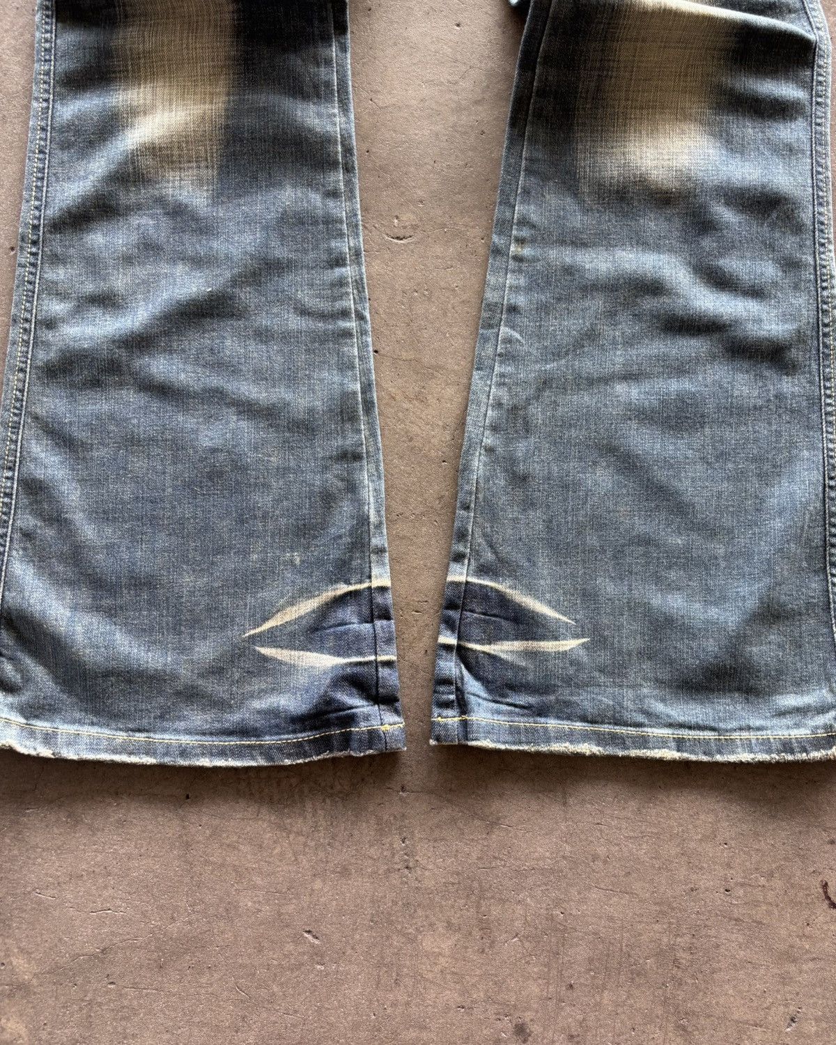 If Six Was Nine × Japanese Brand × Le Grande Bleu (L.G.B.) 2000s Nicci Jeans Mud Washed Blue Denim Pants Size US 30 / EU 46 - 2 Thumbnail