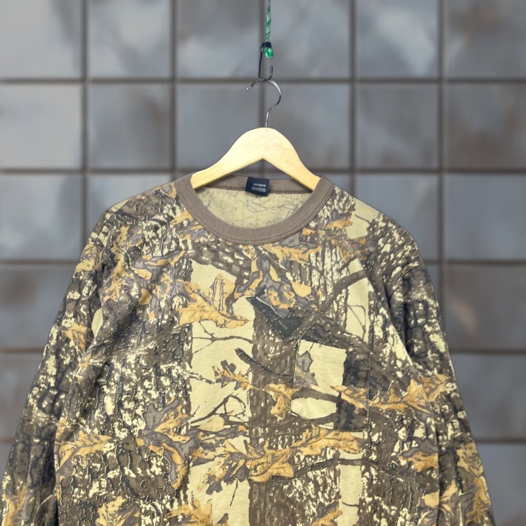 Realtree VINTAGE Realtree Camo Long Sleeve Shirt Large Made in USA Men's T-Shirt, Green, 80s, 90s? Size US L / EU 52-54 / 3 - 1 Thumbnail