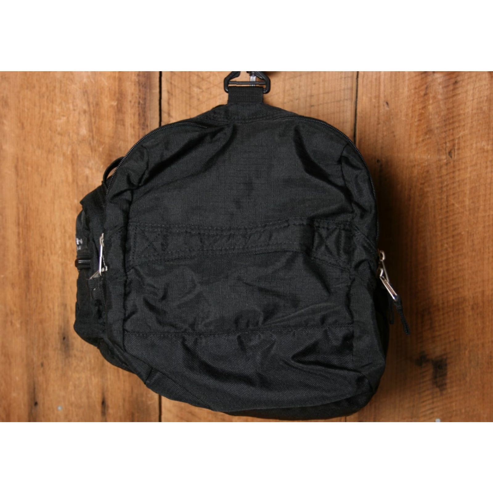 Eddie Bauer VINTAGE Eddie Bauer Duffel Bag Black Travel Duffle Bag Carry-On with Shoulder Strap Men Medium Polyester Canvas Zip Size ONE SIZE - 5 Thumbnail