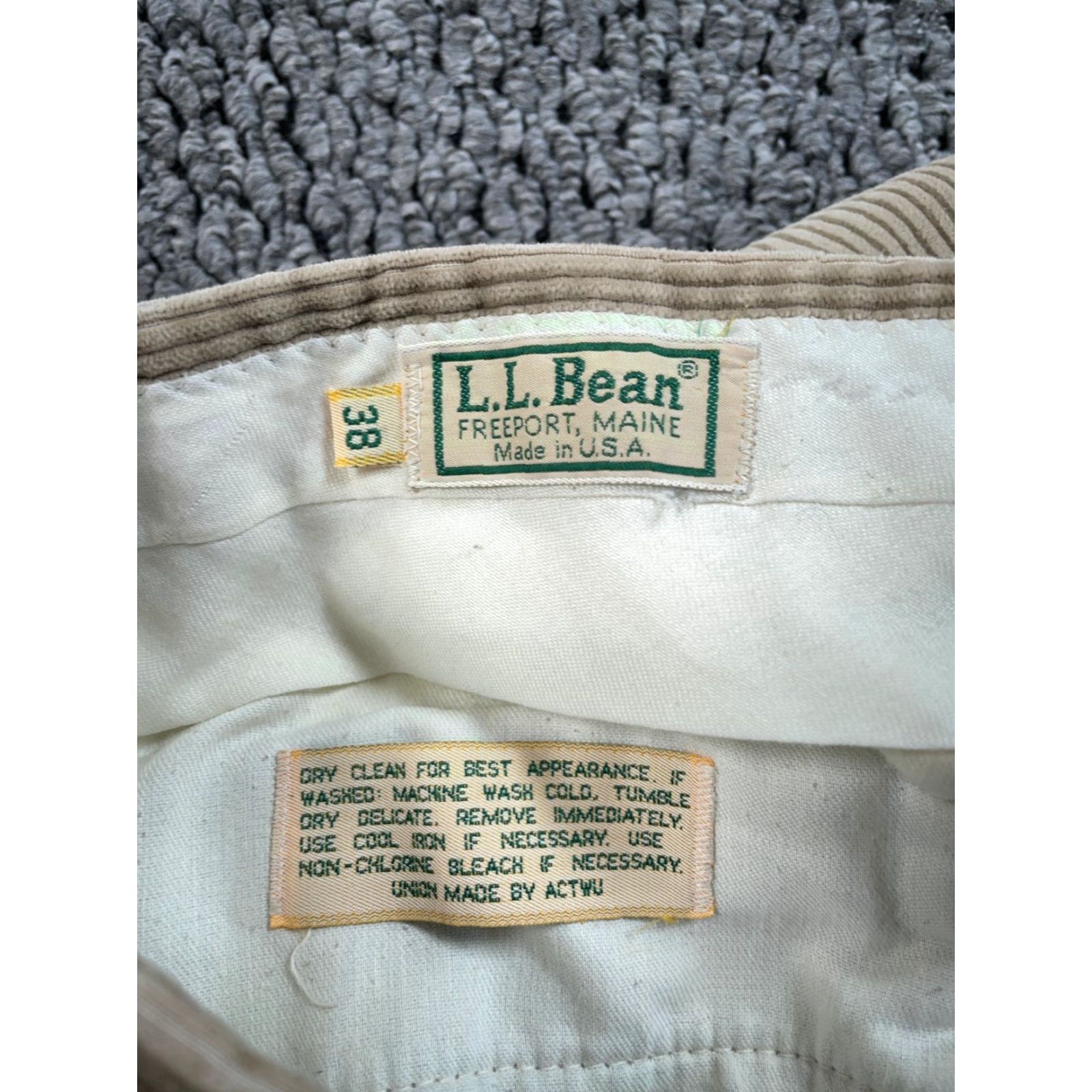 Vintage VINTAGE L.L. Bean Corduroy Pants 36 x 29 Regular Fit Flat Front Beige Straight Leg Men's USA Size US 36 / EU 52 - 3 Thumbnail
