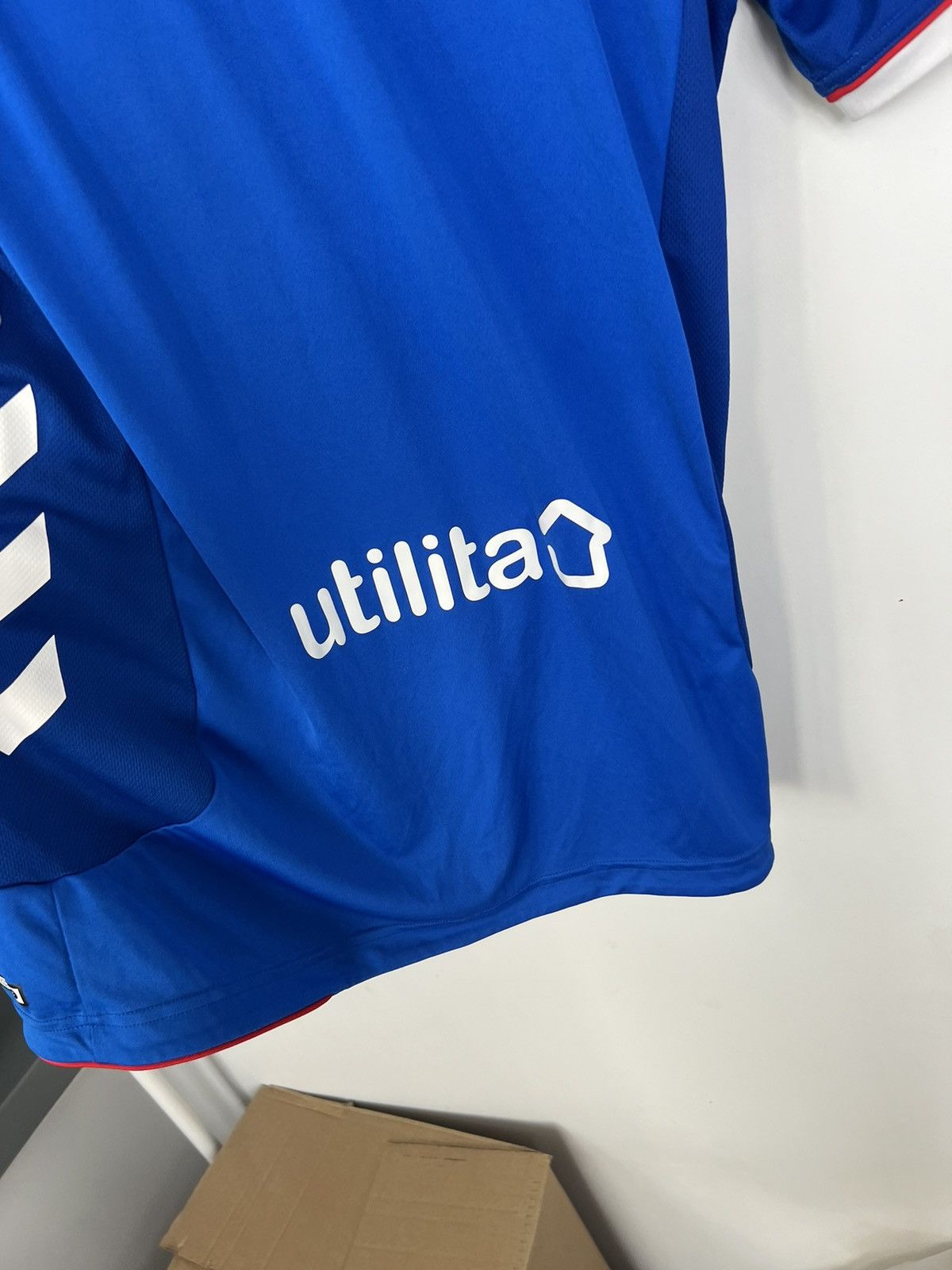 Hummel Hummel Glasgow Rangers 2018/2019 Soccer Jersey Size US M / EU 48-50 / 2 - 6 Thumbnail