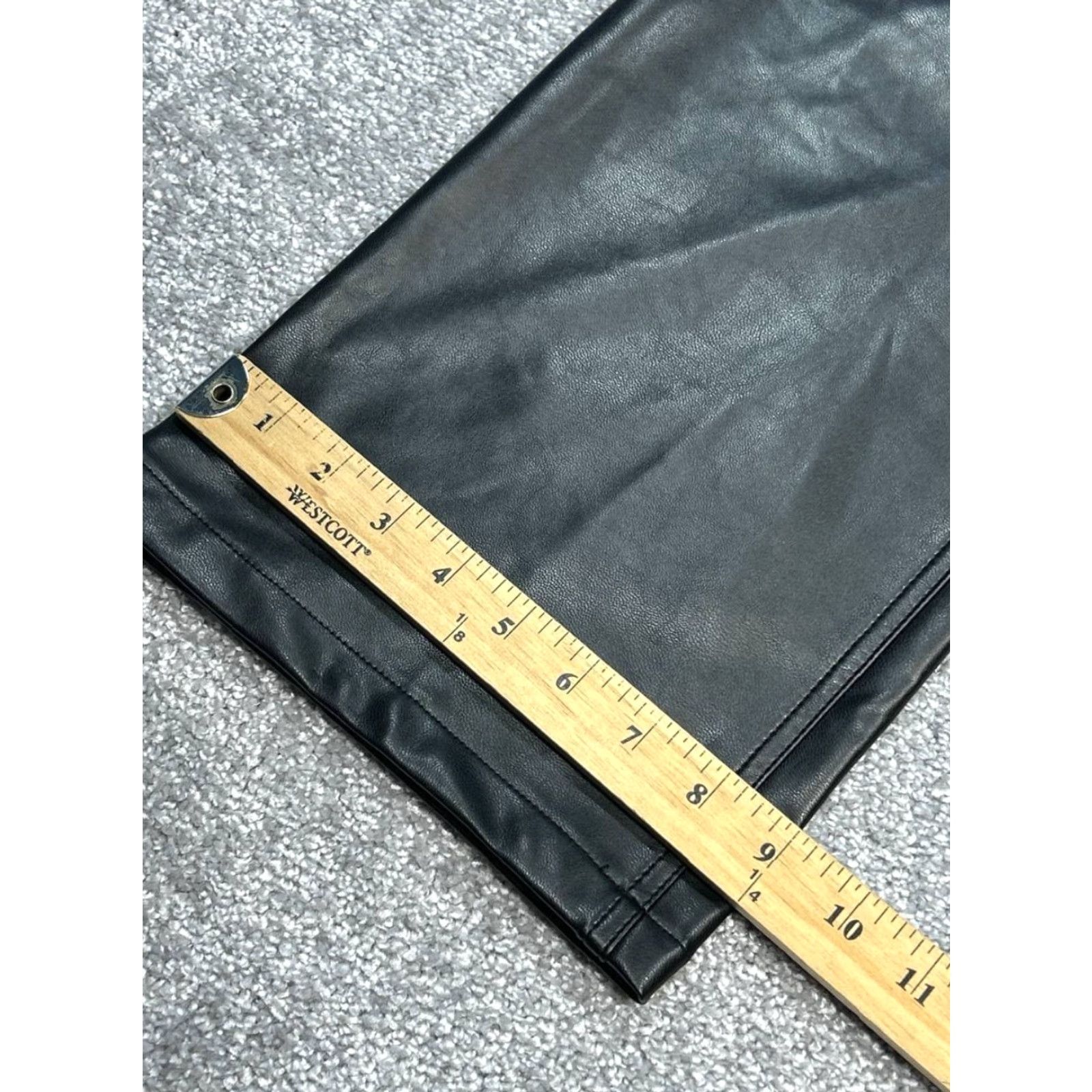 Abercrombie & Fitch Abercrombie & Fitch Pants 27 Black Relaxed Ankle Faux Leather 90s Modern Womens Size 27" / US 4 / IT 40 - 3 Thumbnail