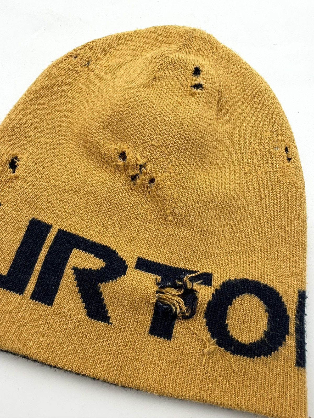 Burton distressed burton beanie hat tc52 Size ONE SIZE - 3 Thumbnail