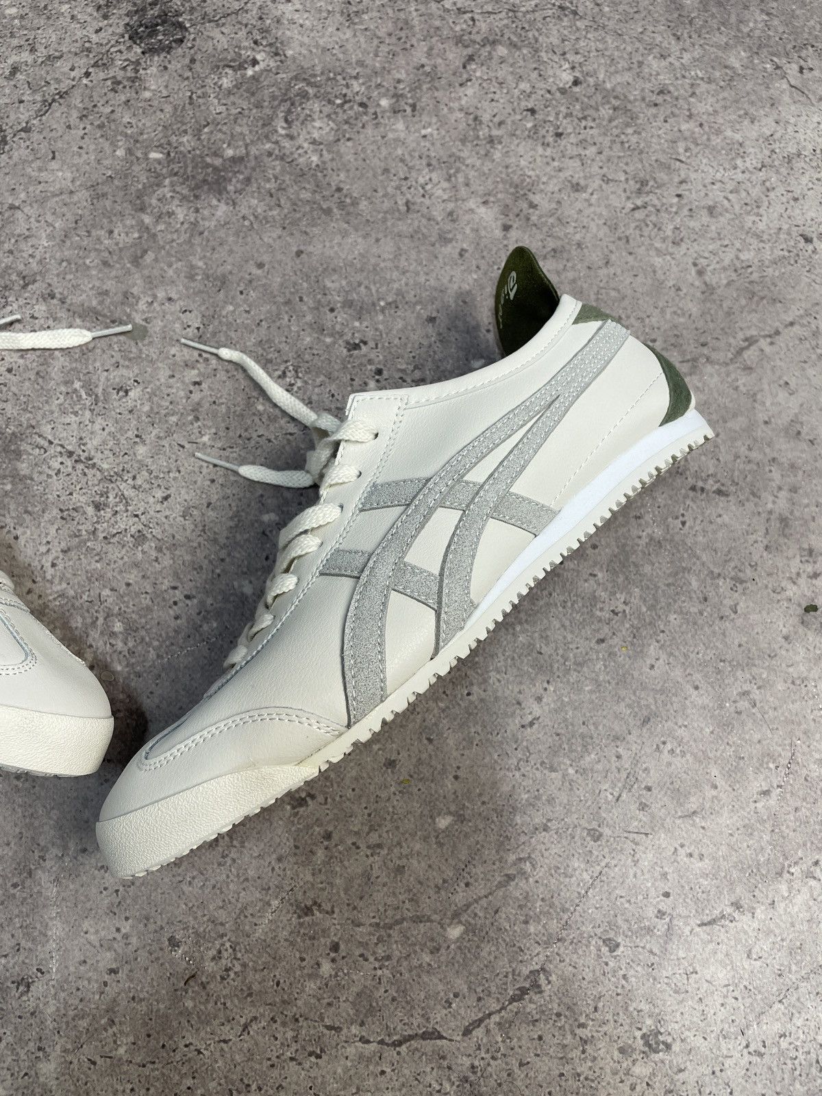 Asics × Onitsuka Tiger × Vintage Vintage Asics Onitsuka Tiger White Shoes 66 Kill Bill Size US 9 / EU 42 - 4 Thumbnail