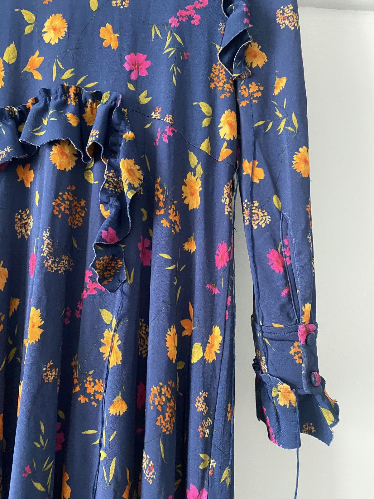 Vetements Vetements FW17 Distressed floral dress runway Size S / US 4 / IT 40 - 14 Thumbnail