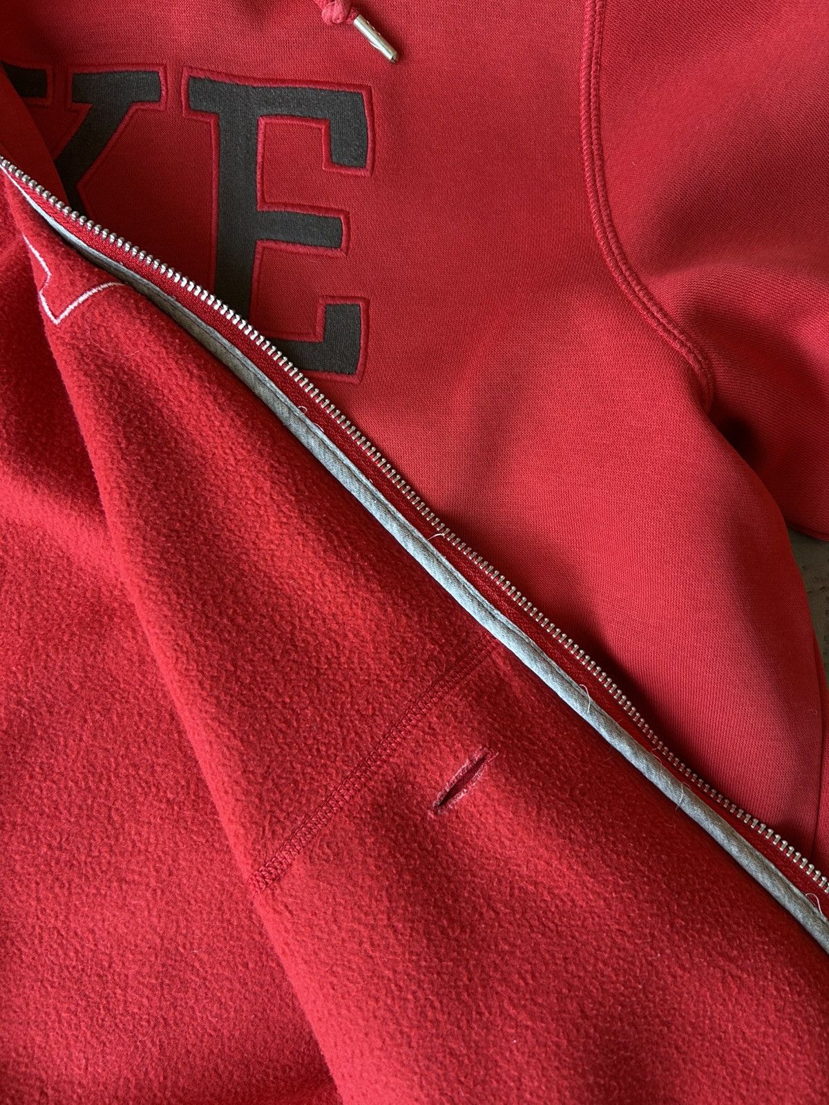 Nike Nike Vintage 2000’s Big logo red hoodie Size US XL / EU 56 / 4 - 21 Thumbnail