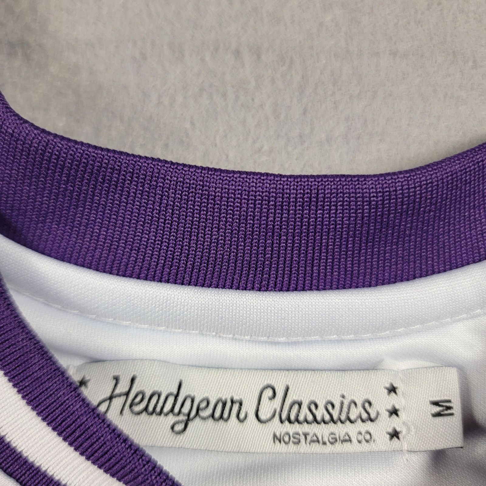 Other Sacramento Kings Road Runner Jersey - HGC - Sz M (934-935) Size US M / EU 48-50 / 2 - 5 Thumbnail