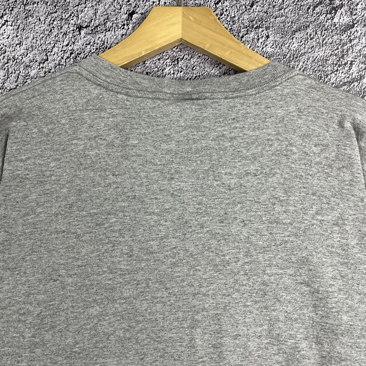 Nike × Vintage Nike Vintage 00s 🥵 Big Red centre swoosh logo t shirt tee Size US XL / EU 56 / 4 - 11 Thumbnail