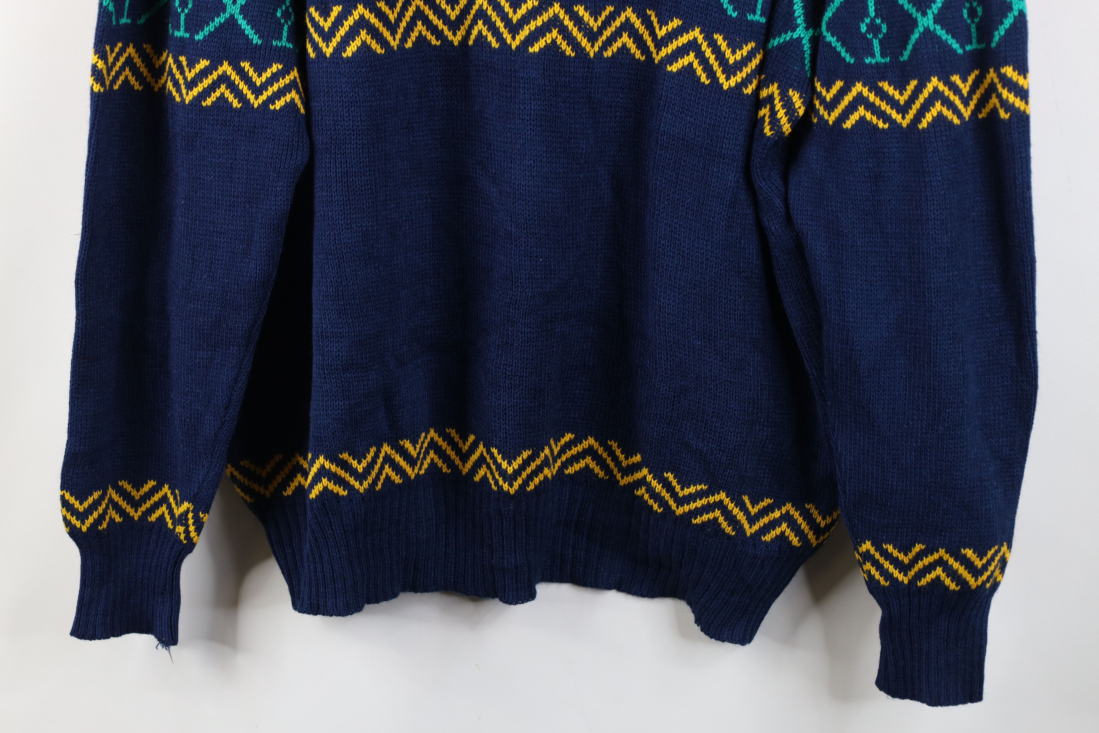Vintage Vintage 70s Streetwear Fair Isle Snowflake Knit Sweater Size US L / EU 52-54 / 3 - 3 Thumbnail