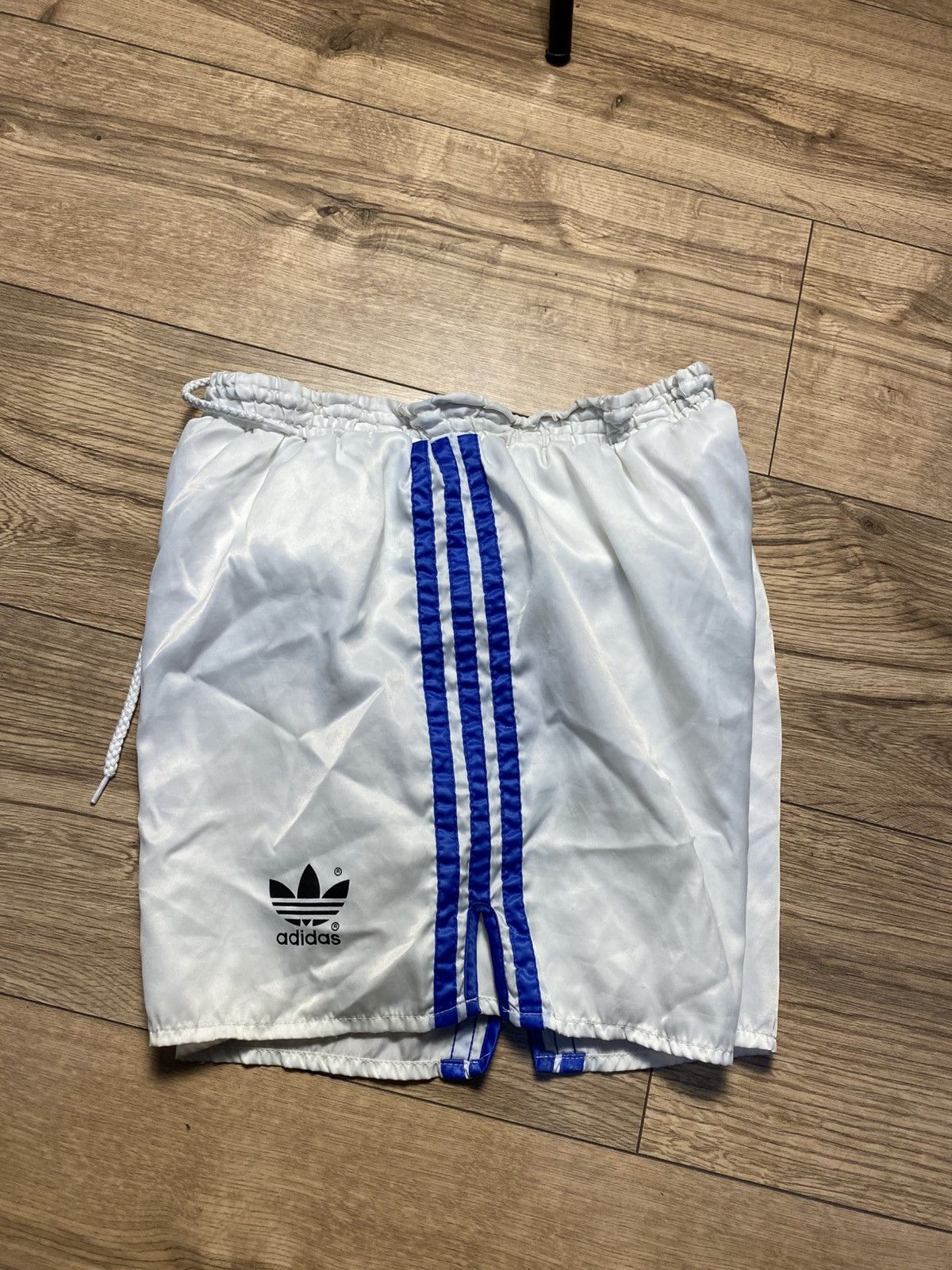 Adidas VINTAGE ADIDAS SHORTS FOOTBALL SOCCER MENS SPRINTER Sz M Size US 32 / EU 48 - 3 Thumbnail