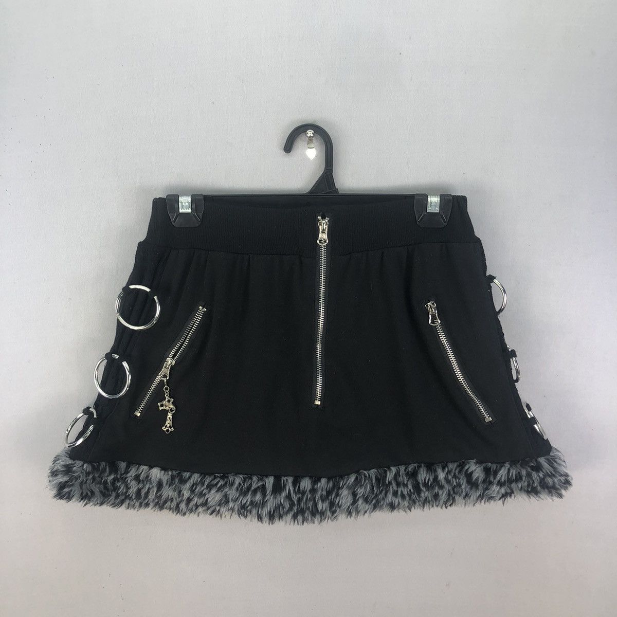 Japanese Brand Dig Deep Leopard Faux Fur Punk Gothic Mini Skirt Size 27" / US 4 / IT 40 - 1 Thumbnail