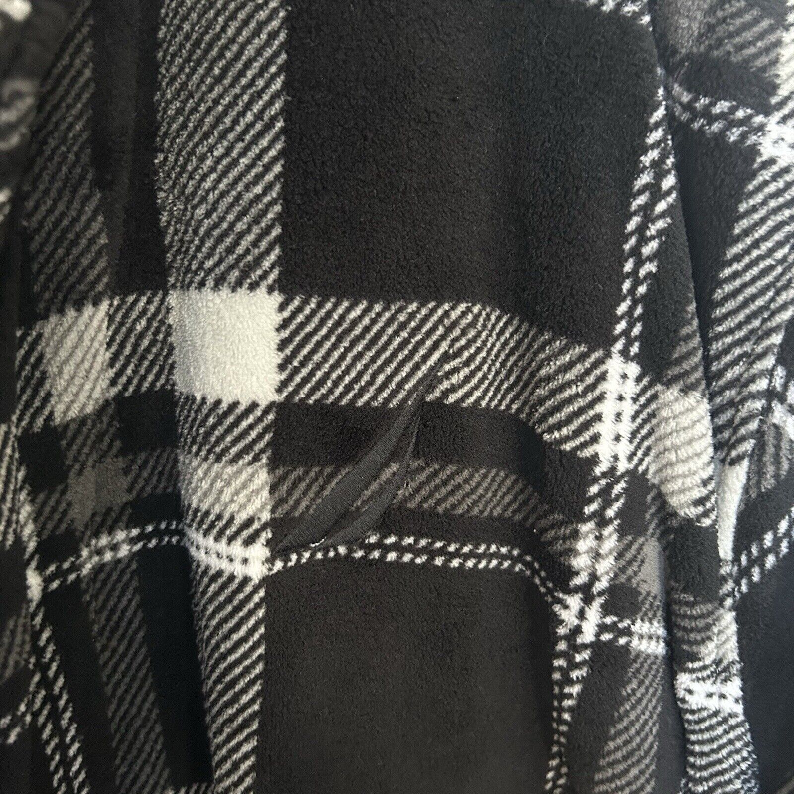 Nautica Nautica sleepwear plush robe plaid white/black One Size Size ONE SIZE - 6 Thumbnail