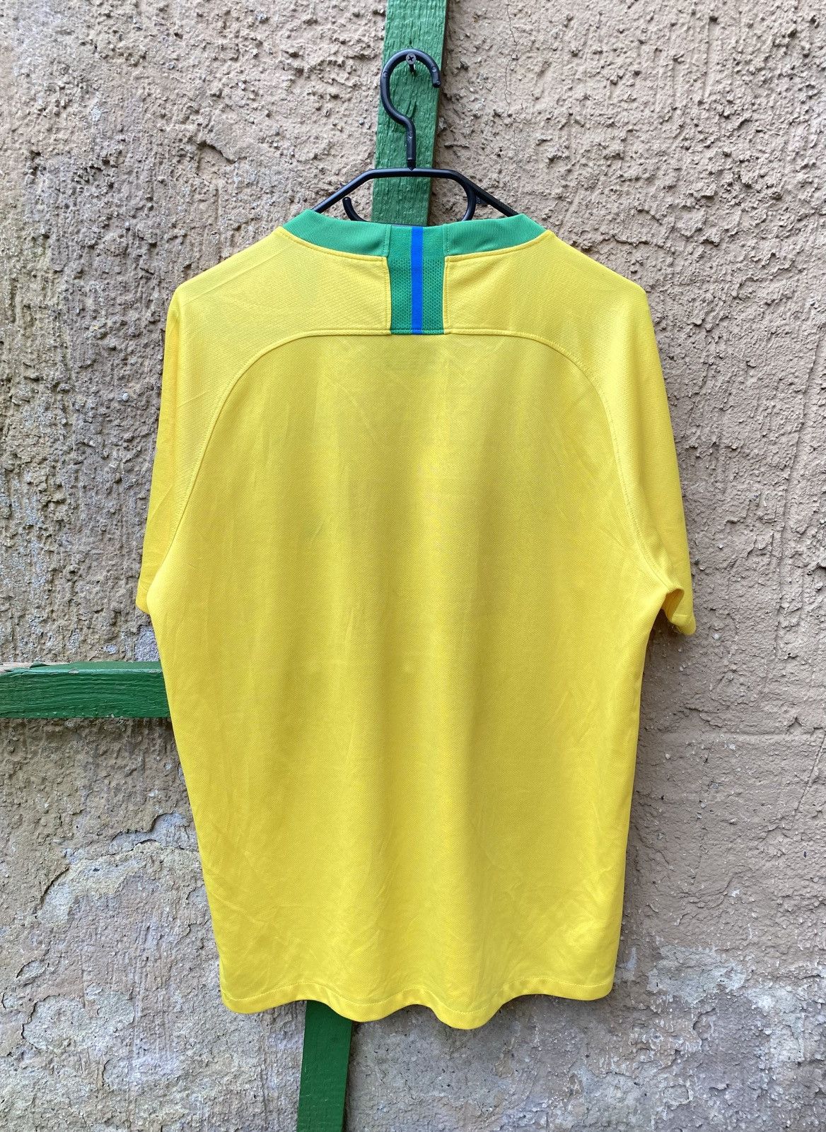 Nike Brazil 2018 2019 Nike Football Soccer Jersey France Spain Size US L / EU 52-54 / 3 - 10 Thumbnail
