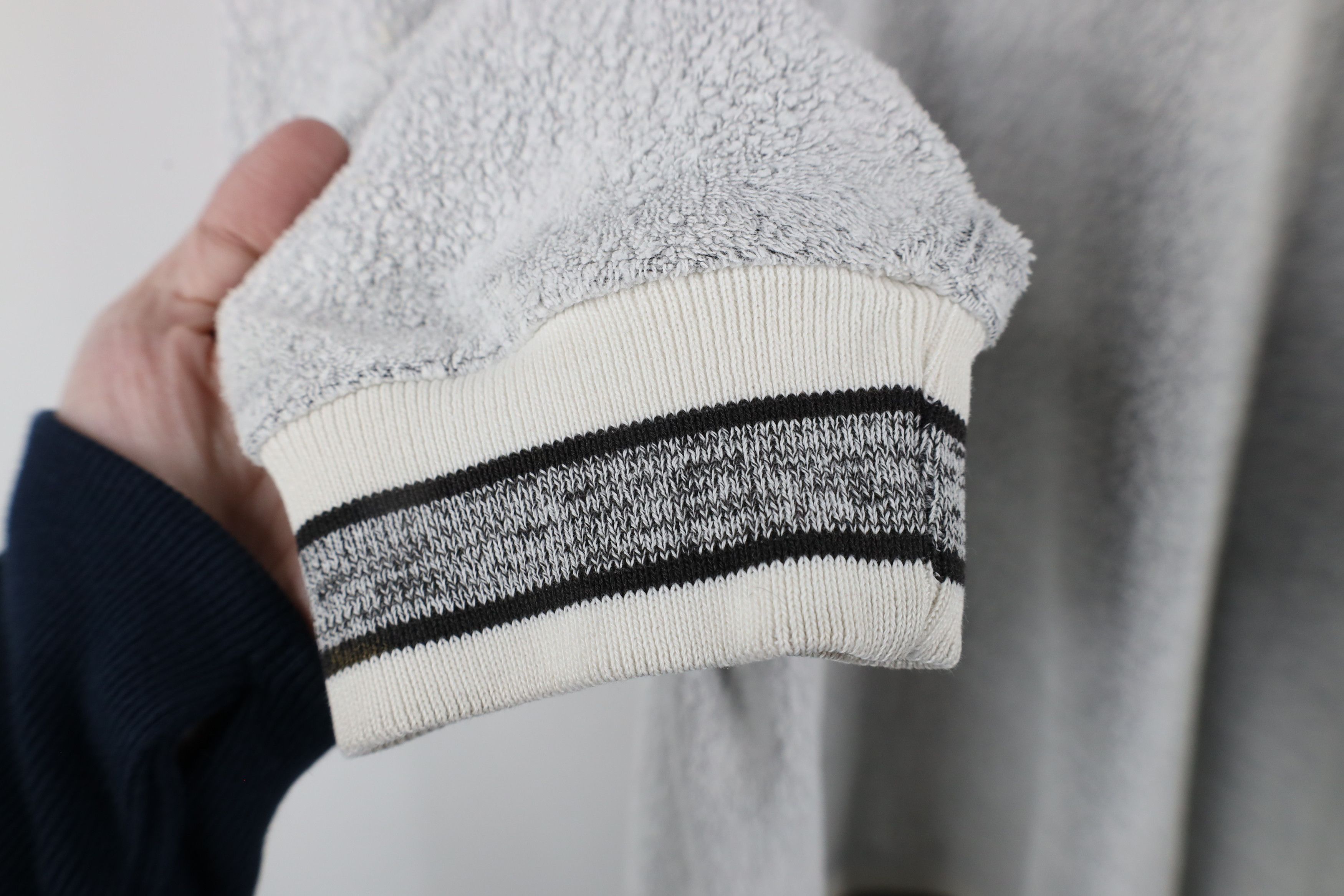 Vintage Vintage 90s Streetwear Canada Reverse Fleece Sweatshirt Size US XXL / EU 58 / 5 - 5 Thumbnail