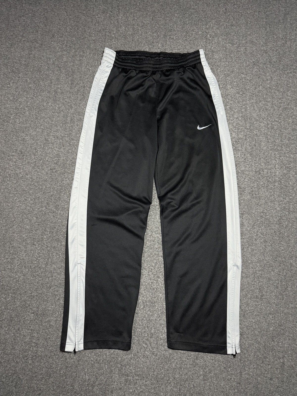 Nike Nike Track Pants Black Size S baggy dri-fit Size US 30 / EU 46 - 4 Thumbnail