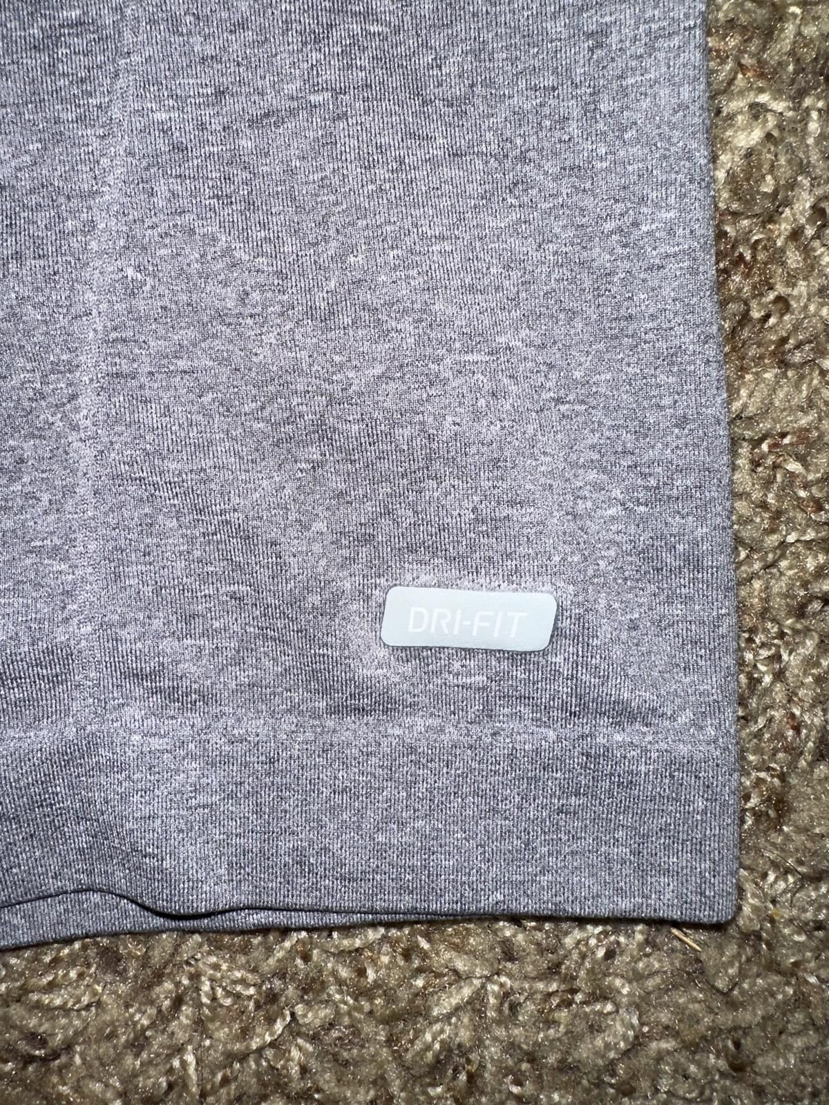 Nike Nike Men’s Pro Compression Seamless Grey Short Sleeve Shirt Size US XL / EU 56 / 4 - 4 Thumbnail