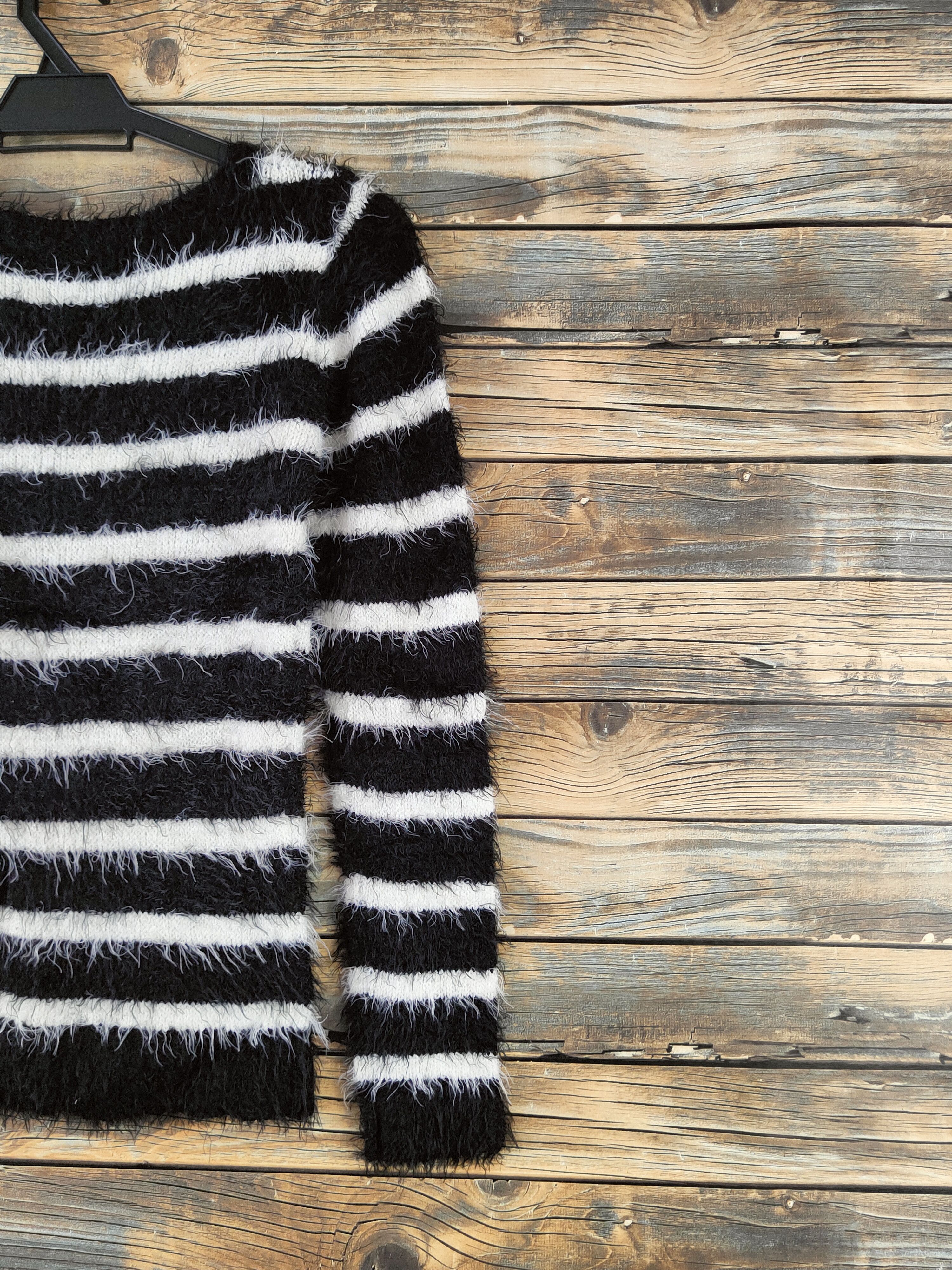 Japanese Brand DL Avail Jean Black White Fur Mohair Knitwear #46-924 Size M / US 6-8 / IT 42-44 - 9 Thumbnail