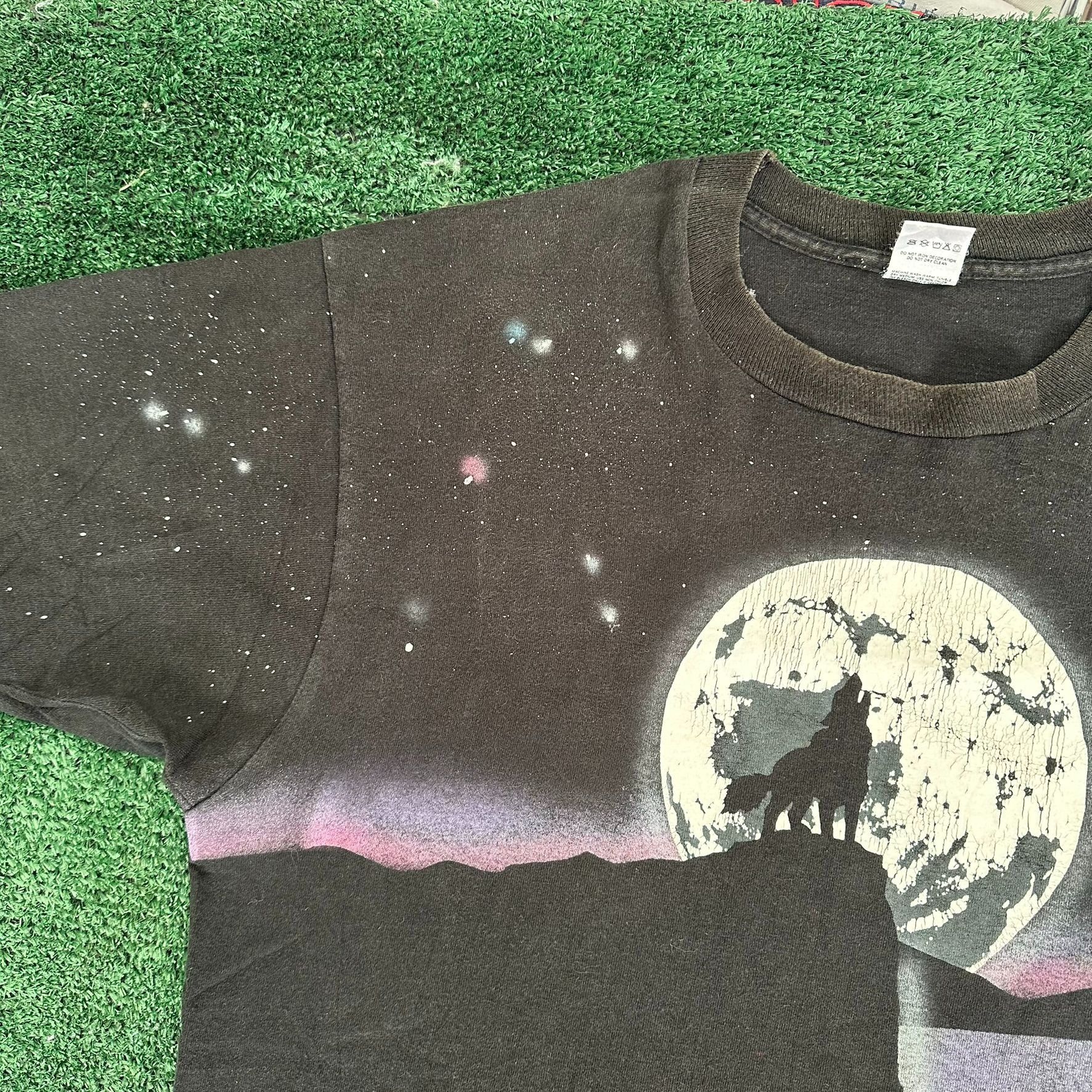 Fruit Of The Loom Vintage 90s Yellowstone Wolf AOP T-Shirt Gorpcore Single Sti Size US XL / EU 56 / 4 - 2 Thumbnail