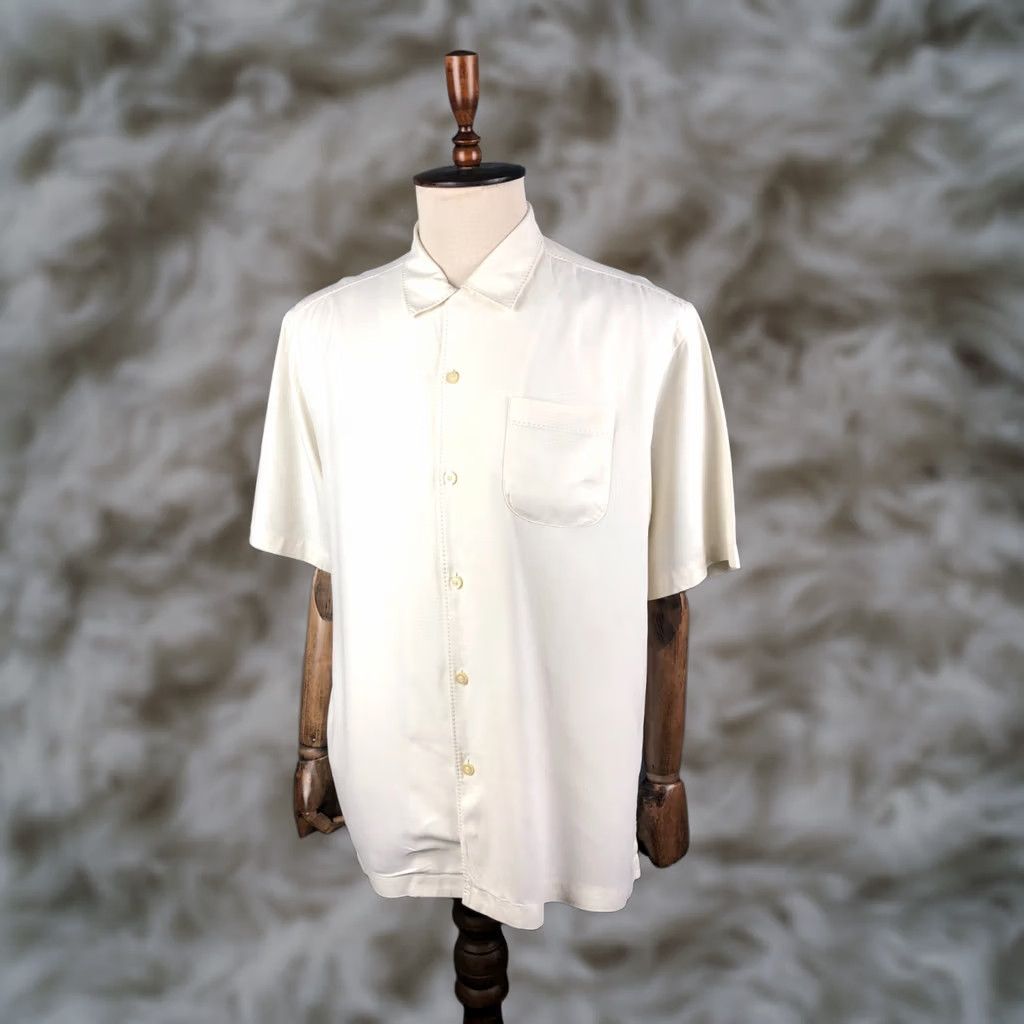 Tommy Bahama Tommy Bahama Shirt Mens M Ivory Silk Short Sleeve Button-Up Camp Collar Pocket Casual Regular Fit Size US M / EU 48-50 / 2 - 1 Thumbnail