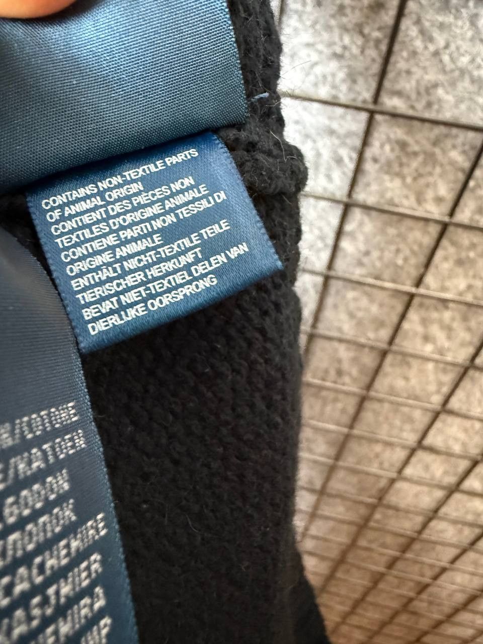 Ralph Lauren Ralph Lauren 5G Ls Toggle Mock NK Snowflake Scarf suit Size US S / EU 44-46 / 1 - 19 Thumbnail