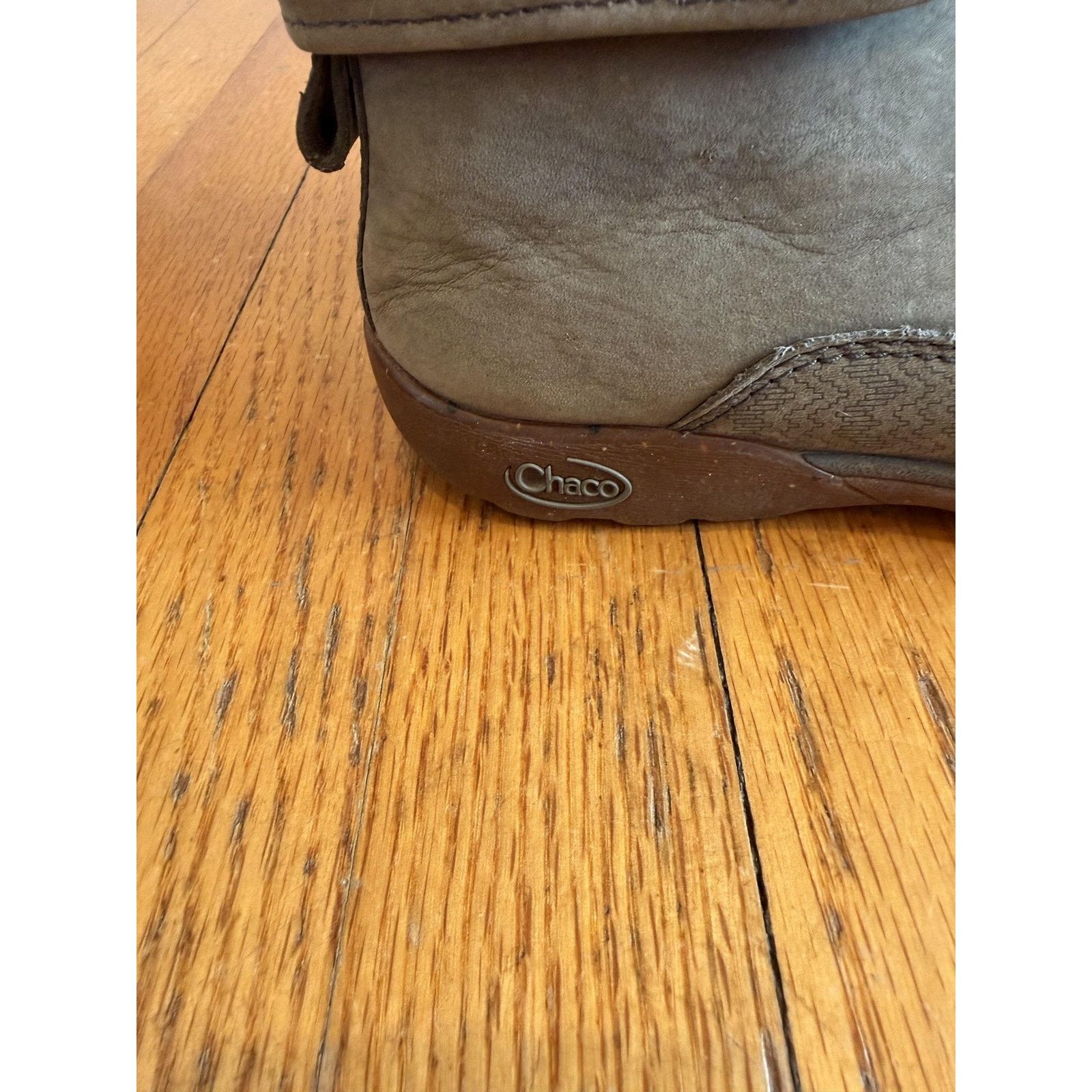Chaco Chaco Boots Size 6 Barbary Gray Leather Wool Lined Lace Up Size US 6 / IT 36 - 3 Thumbnail