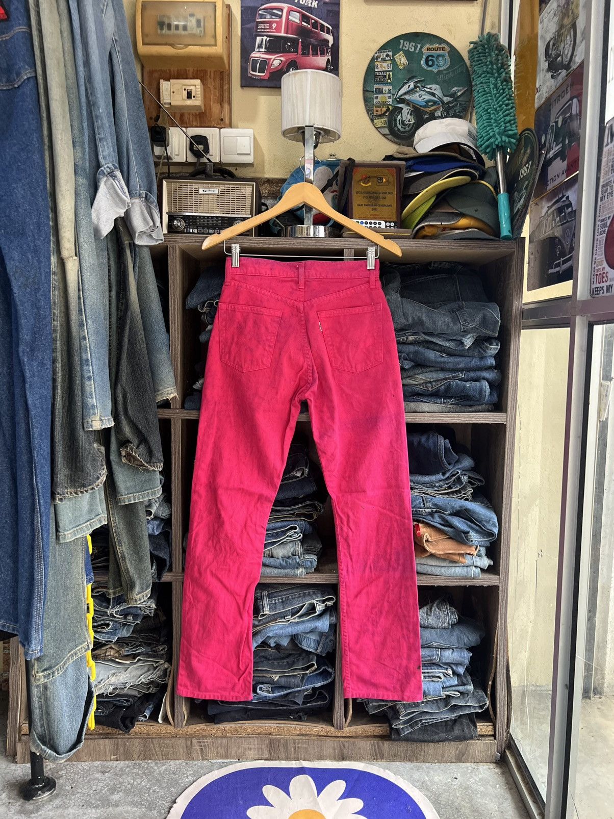 Levi's 🔥Rare Vintage Pink Levis Button J41 Denim Size US 27 - 2 Thumbnail