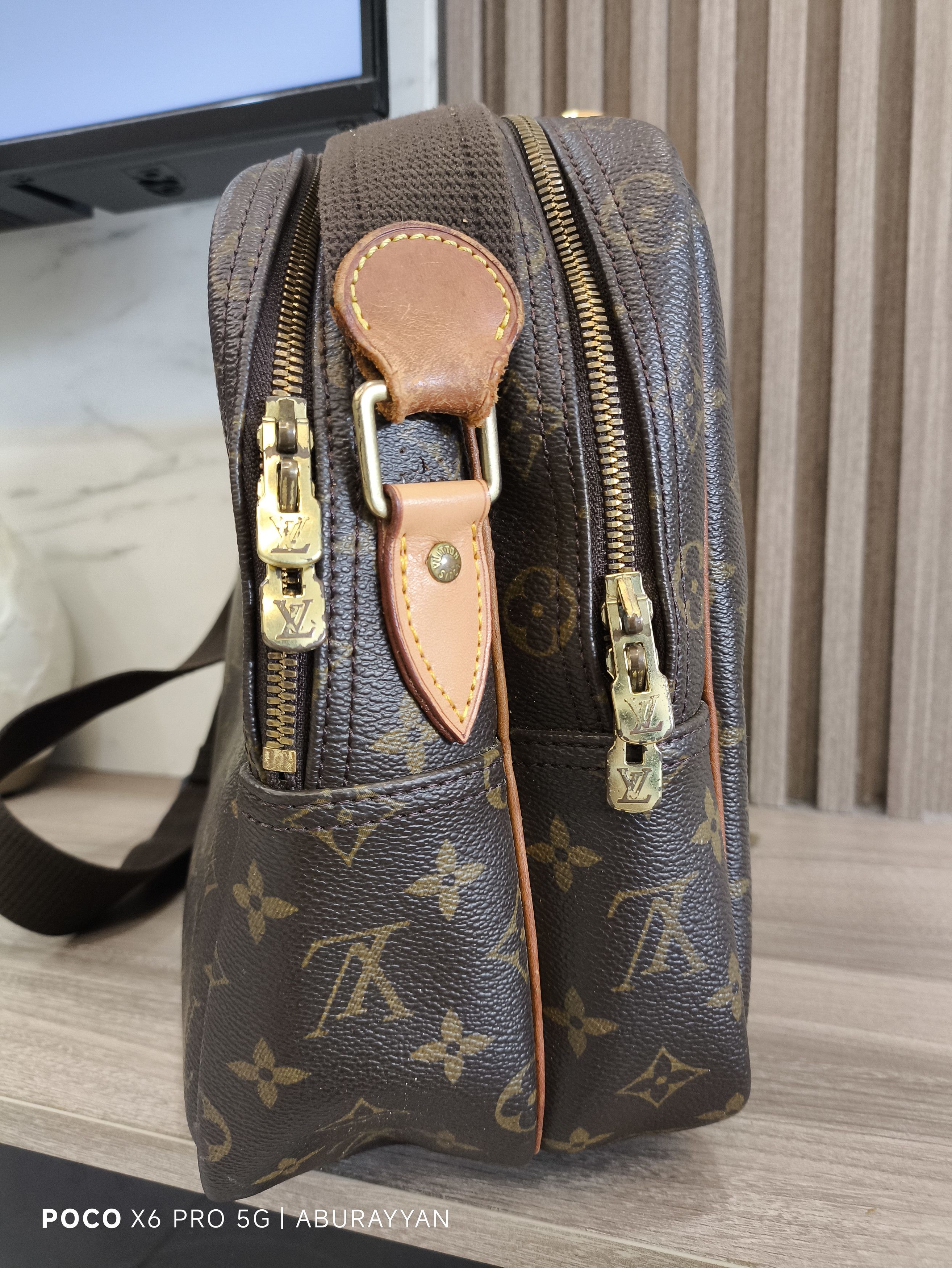 Louis Vuitton Louis Vuitton Monogram GM Reporter Messenger Bag Size ONE SIZE - 3 Thumbnail