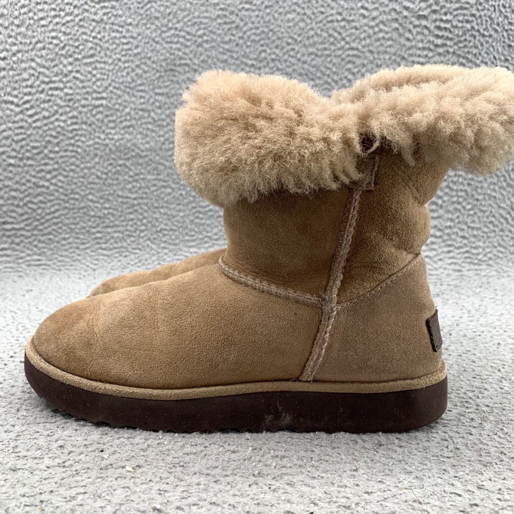 Ugg UGG Boots Women's 5 Beige Ankle Suede Leather Shearling Lined Winter Chic Size US 5 / IT 35 - 5 Thumbnail