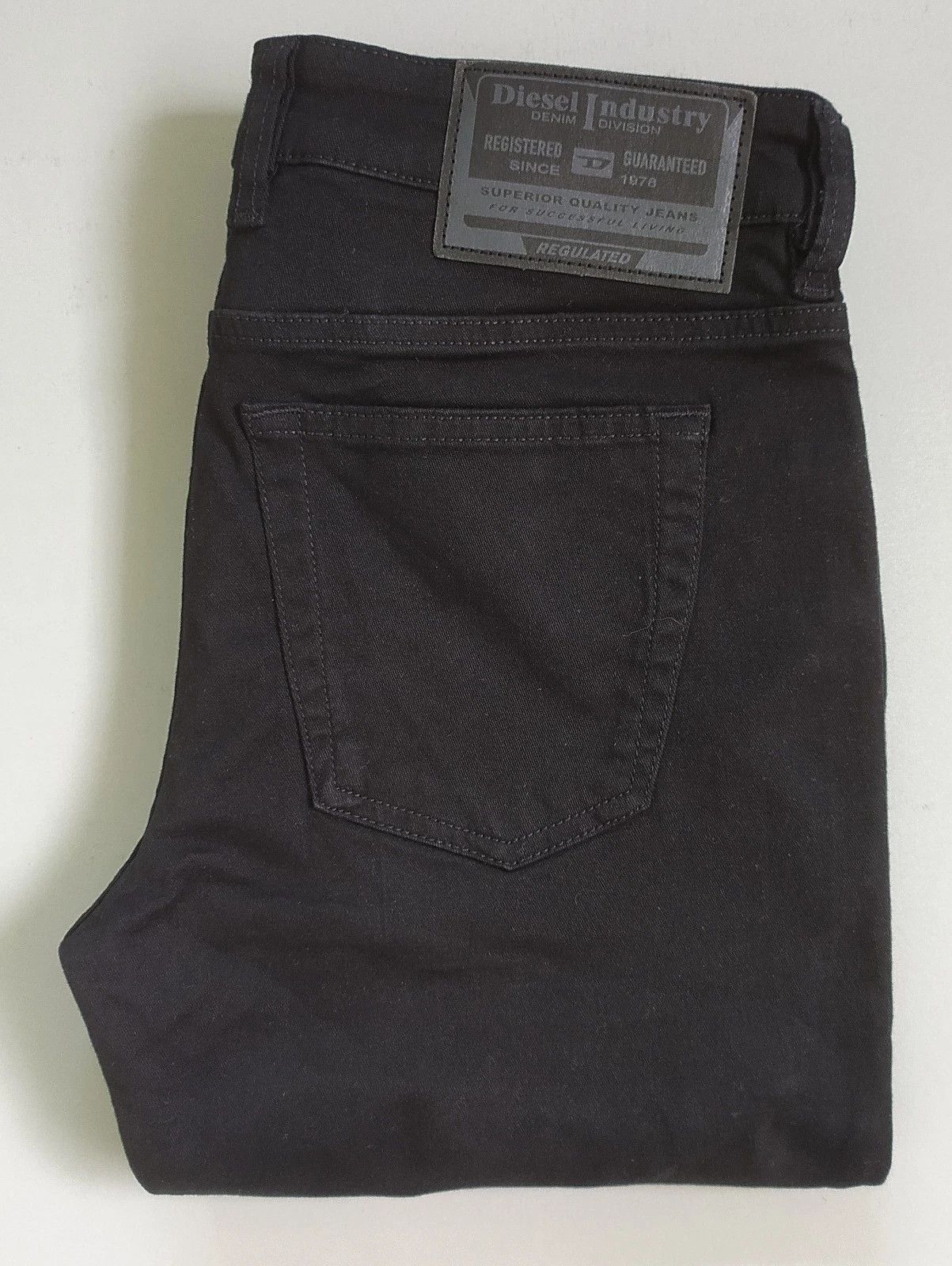 Diesel Diesel 1979 SLEENKER-R L.32 MENS JEANS SLTP/9892 Size US 29 - 1 Thumbnail