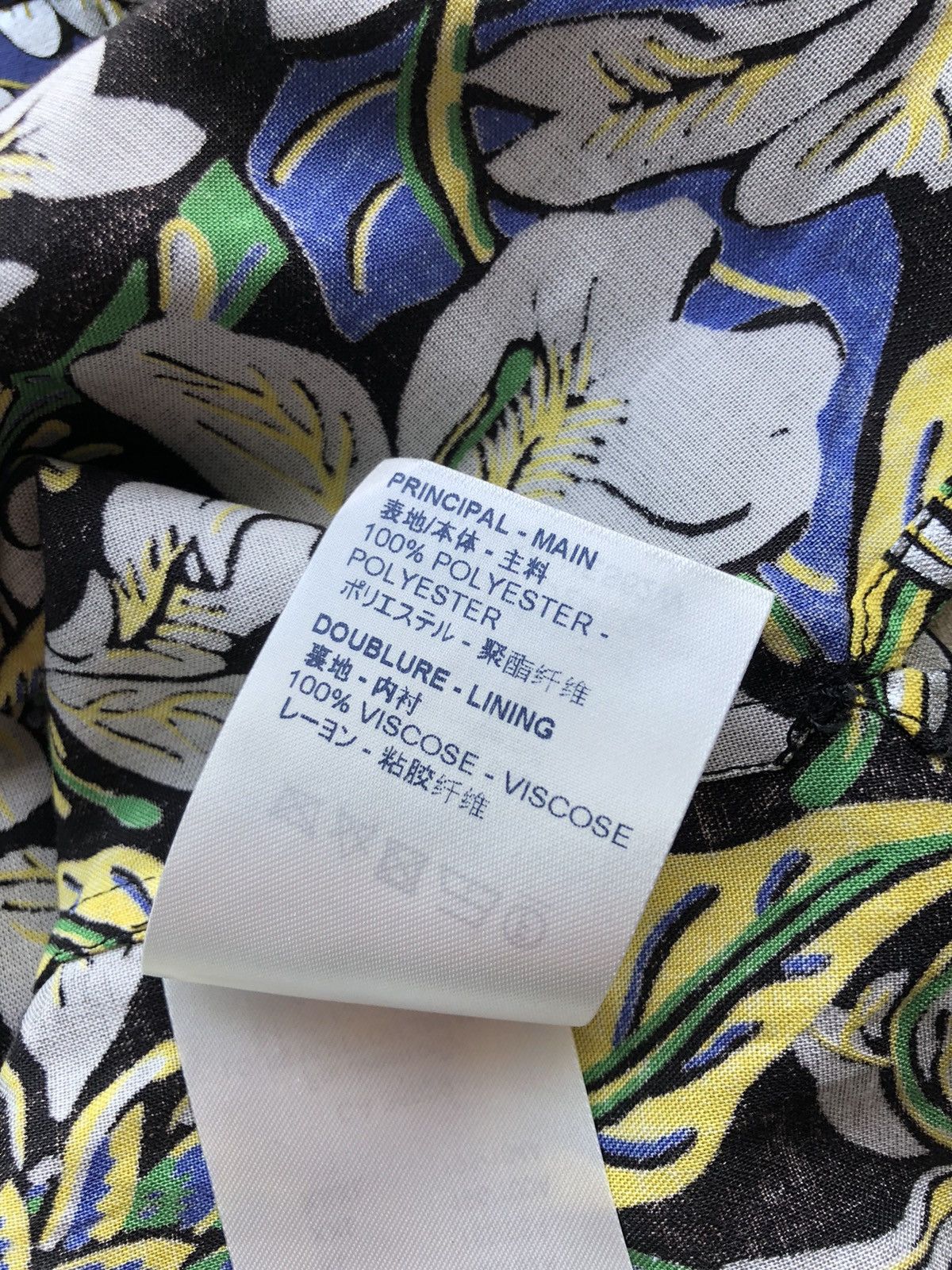 Louis Vuitton Louis Vuitton Hawaii Flowers Shirt Very Rare Made in Italy Size US XL / EU 56 / 4 - 12 Thumbnail