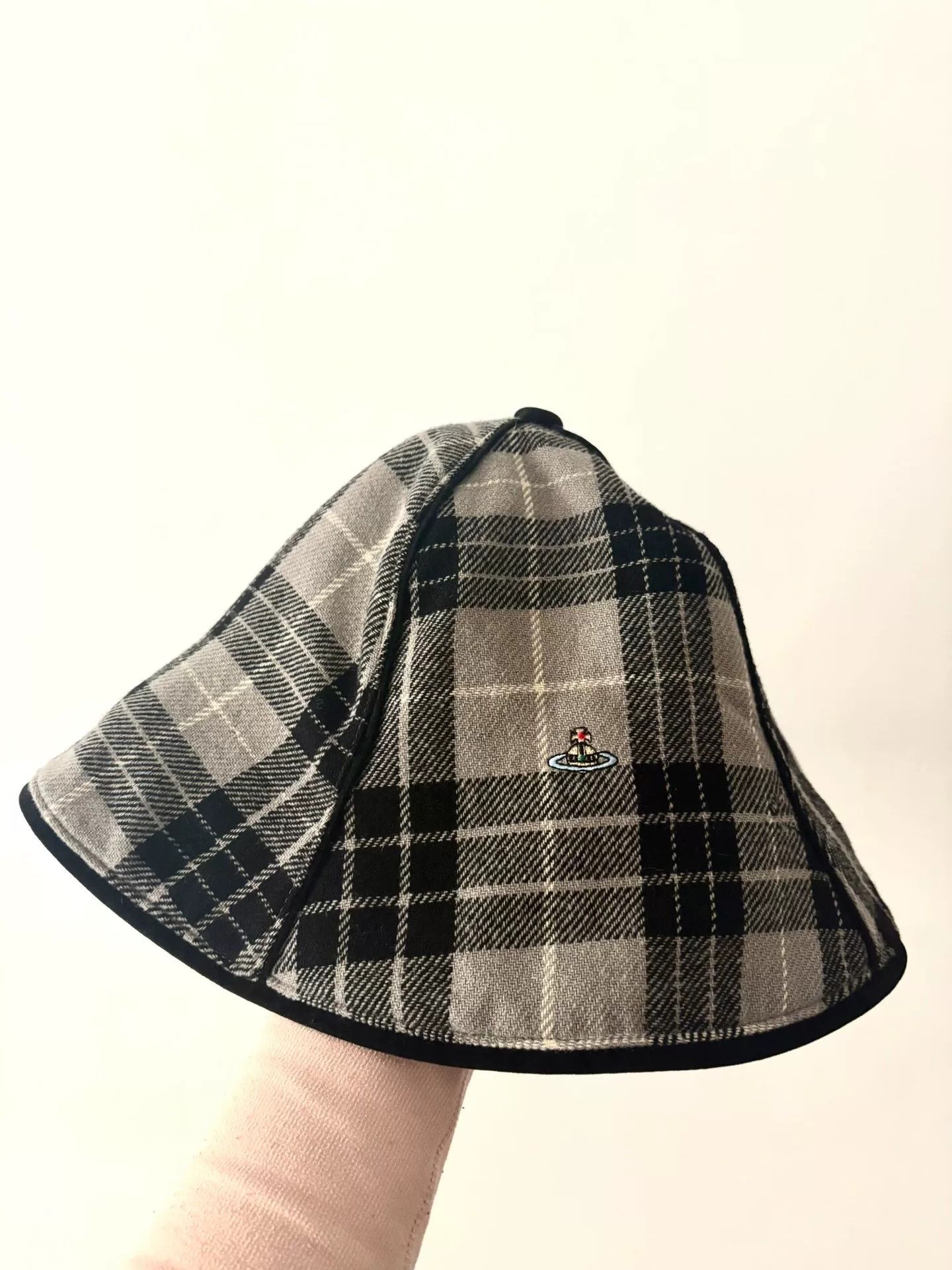 Vivienne Westwood Vivienne Westwood Vintage Check Bucket Hat Size ONE SIZE - 1 Thumbnail