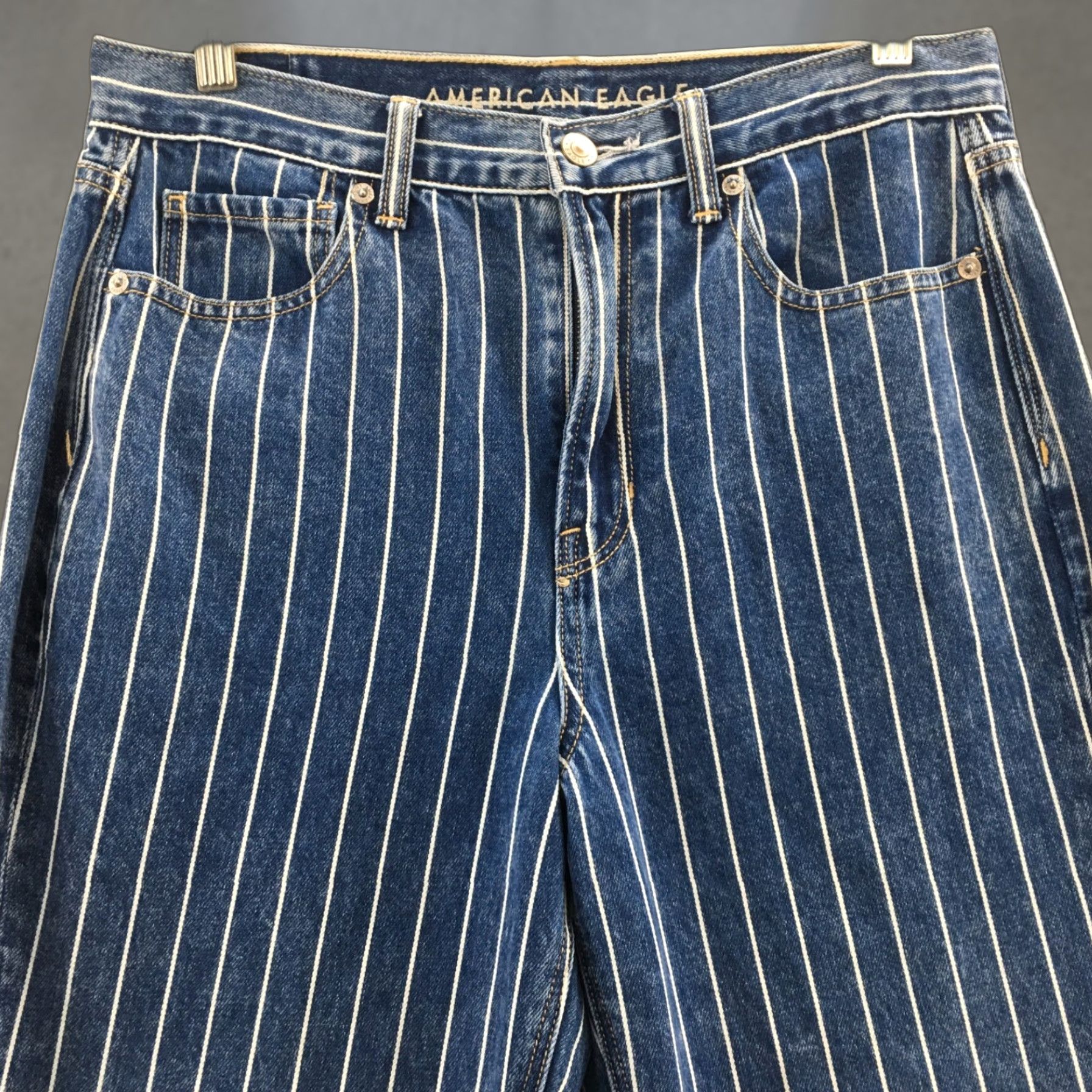 American Eagle Outfitters American Eagle Outfitters Mom Jeans Womens 6R Blue Denim Striped High Rise Jeans Size 28" / US 6 / IT 42 - 1 Thumbnail