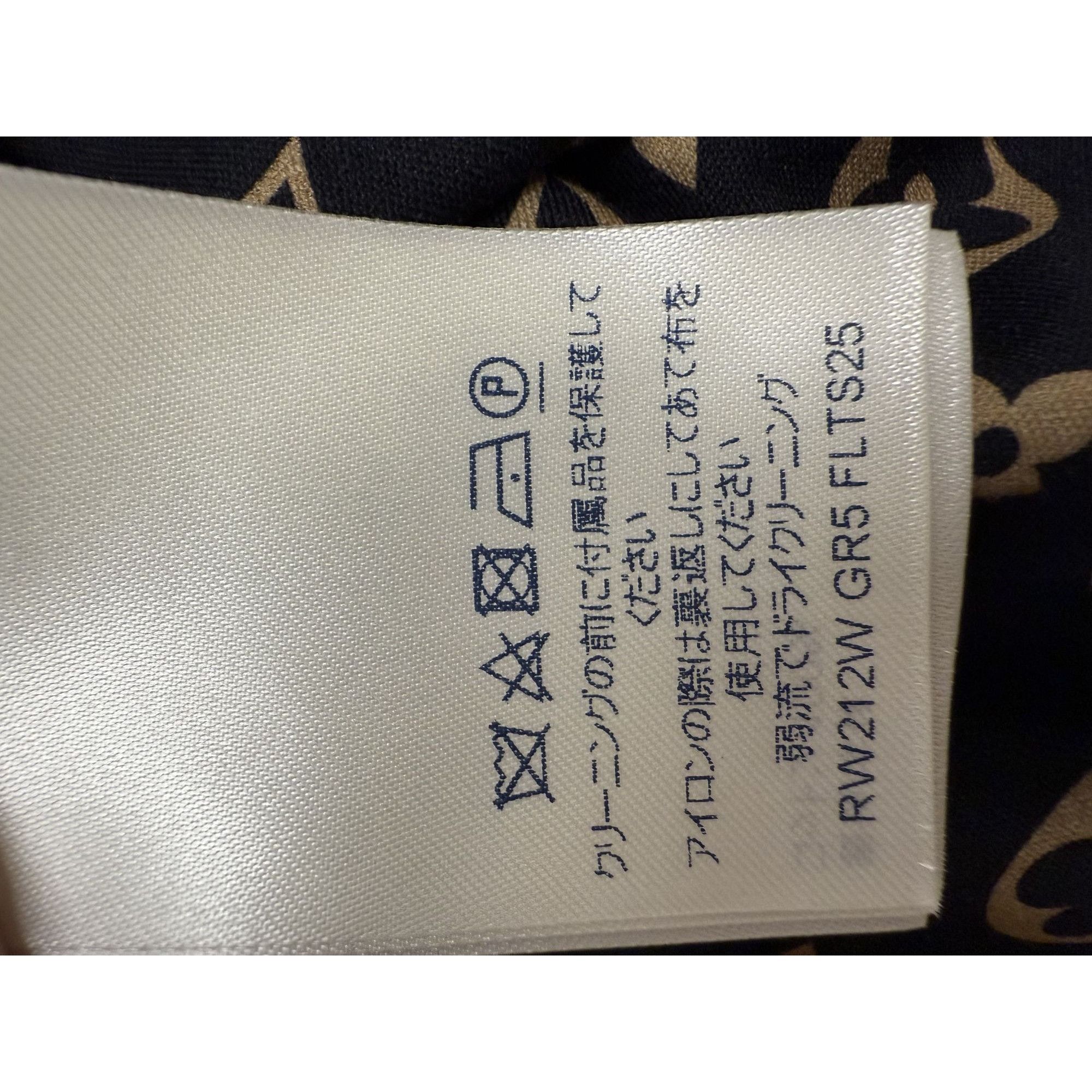 Louis Vuitton Louis Vuitton Black Monogram Print T-Shirt With Chain Accent Size S / US 4 / IT 40 - 13 Thumbnail