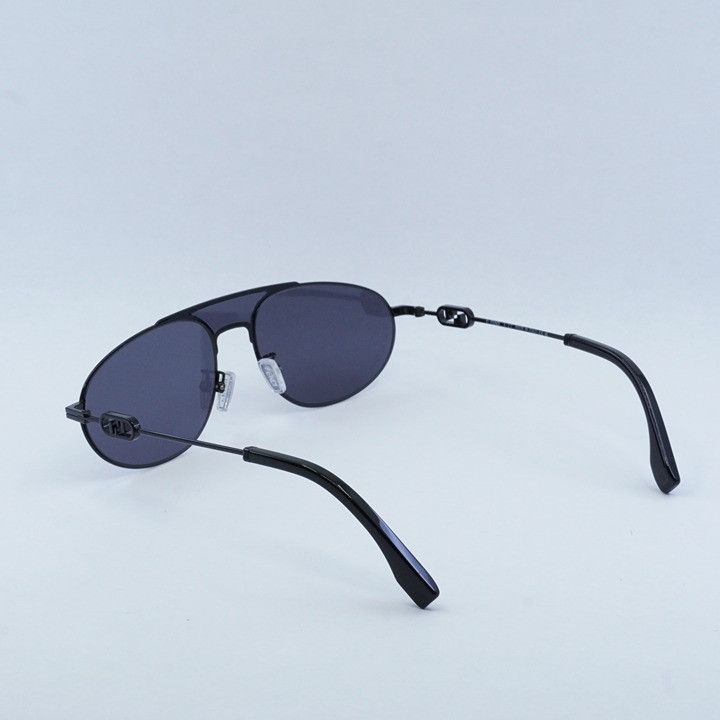Fendi Fendi FE40072U-Y 01A Sunglasses Black Aviator Frame Size ONE SIZE - 5 Thumbnail