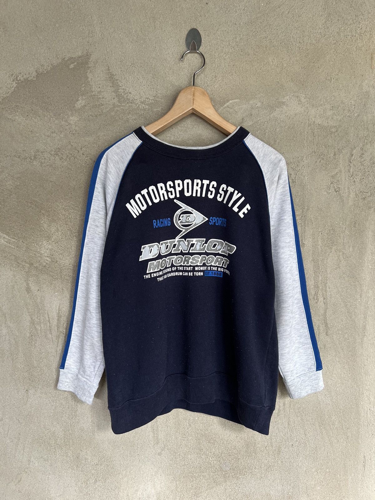 Vintage Dunlop Spell Out Sweatshirt