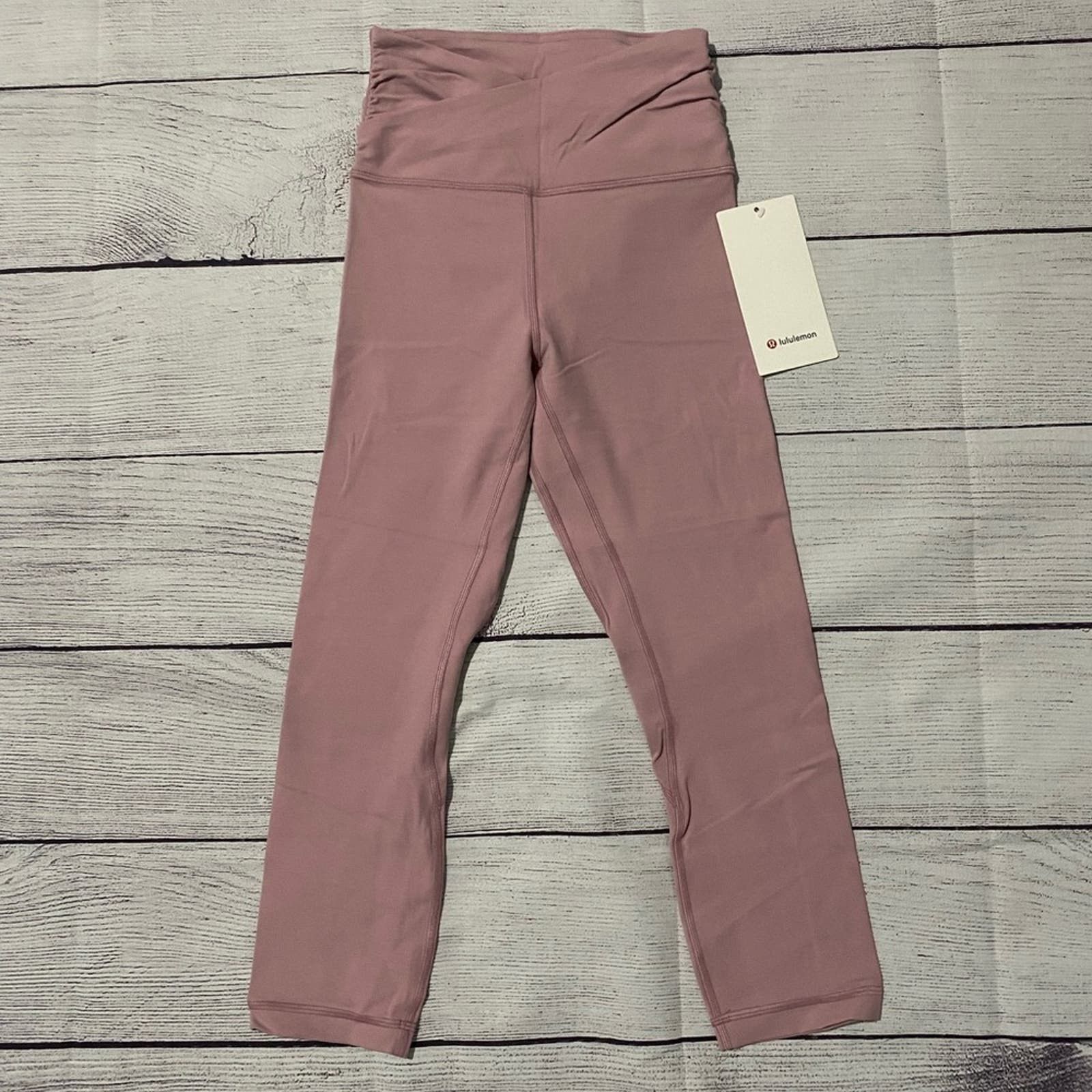 Lululemon 🚨New🚨 cross waist Lululemon Align Crop 21" *Cross Waist Size 22" - 1 Thumbnail