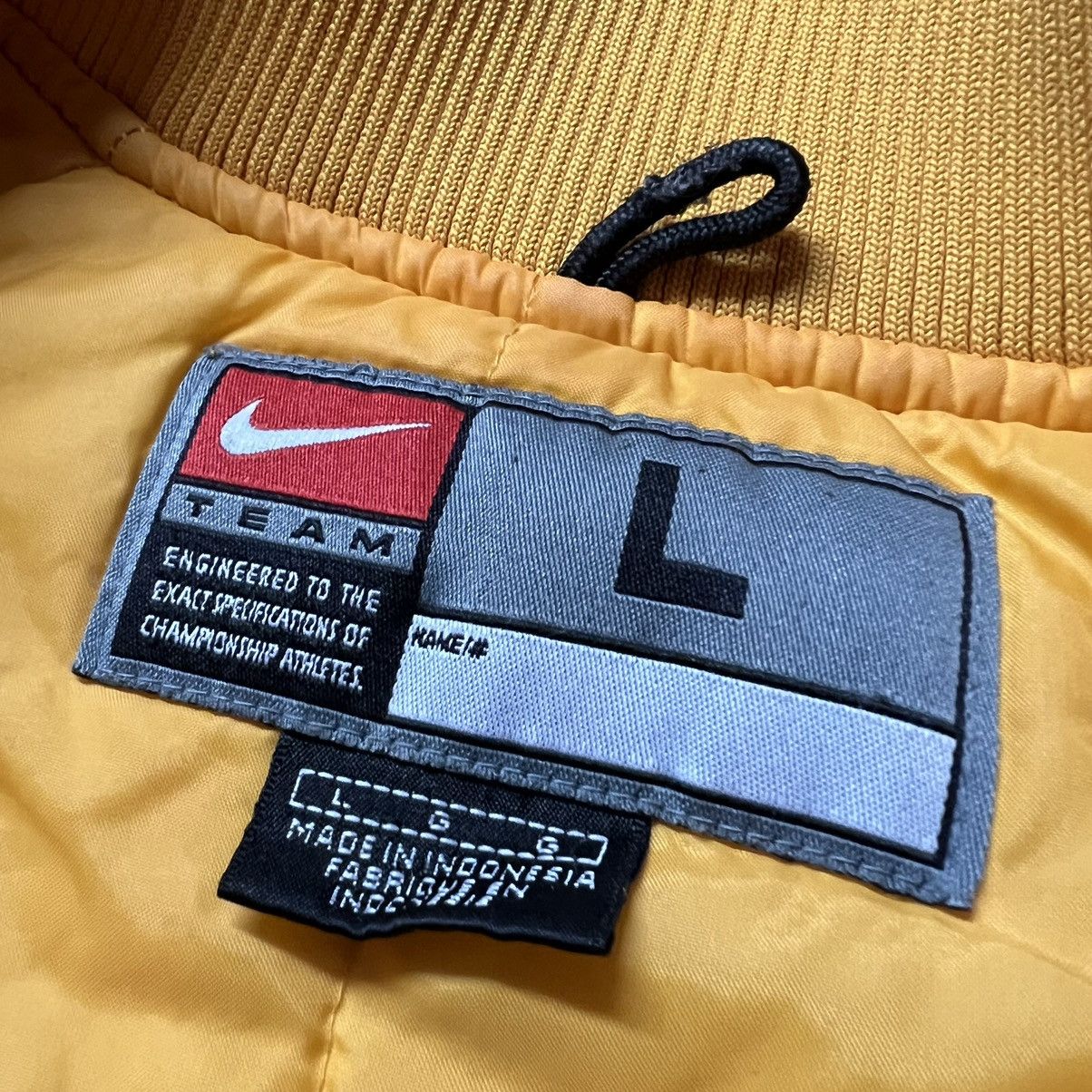 NBA × Vintage Vintage 2000’s NBA Los Angeles Lakers Team Nike Satin Jacket Size US L / EU 52-54 / 3 - 10 Thumbnail