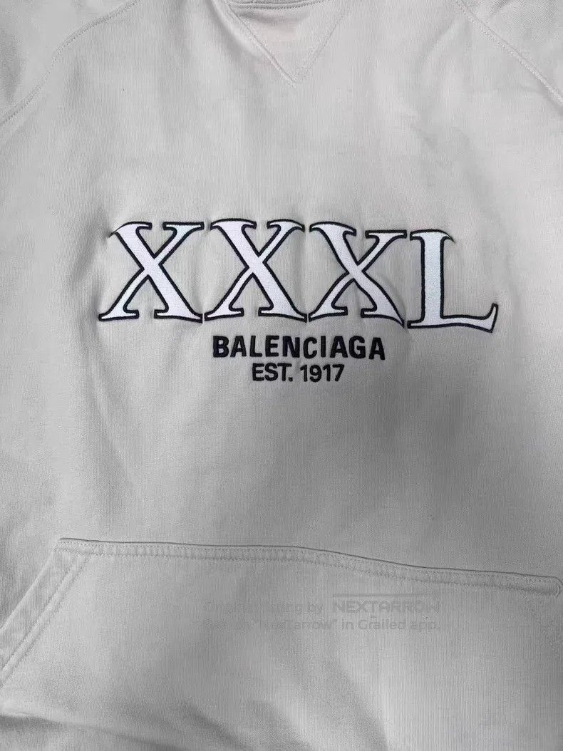 Balenciaga Balenciaga Logo Letter Print Cracked Edge Long Sleeve Pull Size US S / EU 44-46 / 1 - 3 Thumbnail