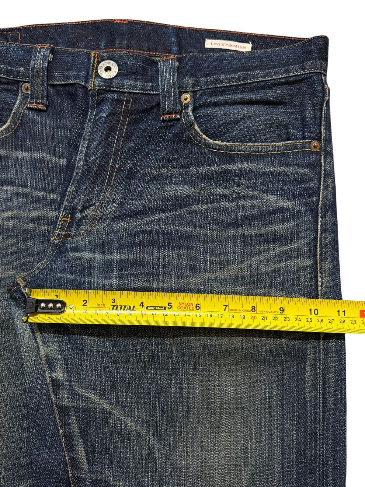 Levi's Vintage Y2K Levis 505 Blue Faded Wash Whisker Straight Loose Size US 33 - 12 Thumbnail