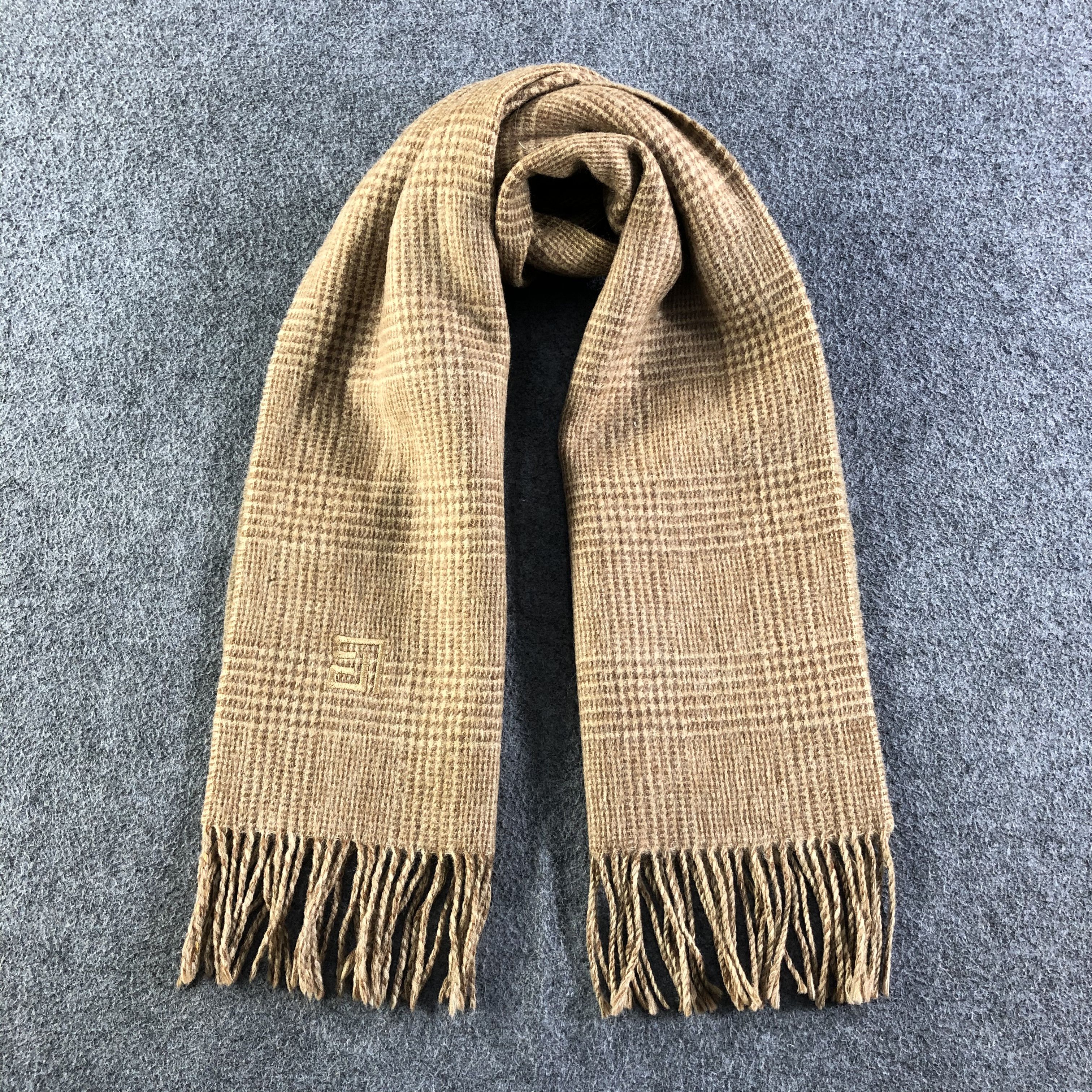 Pierre Balmain Pierre Balmain Scarf / Muffler / Neckwear P461 Size ONE SIZE - 1 Thumbnail