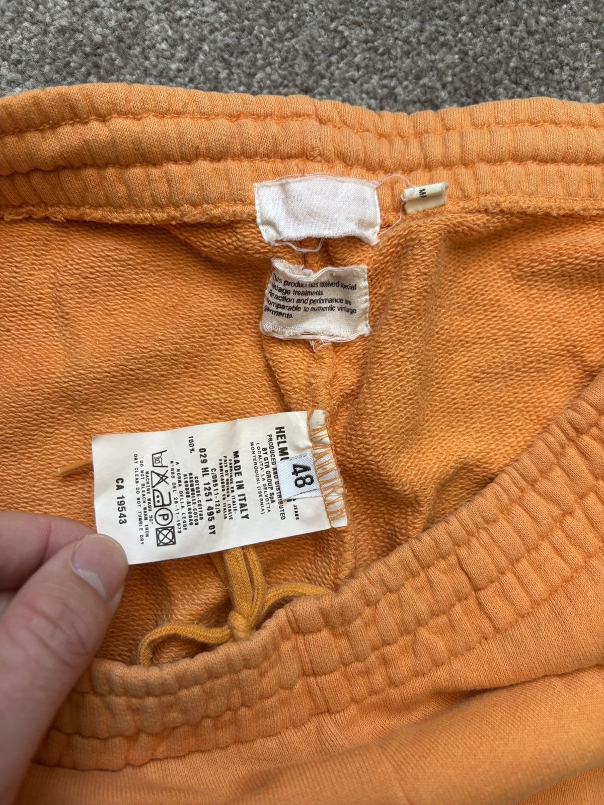 Helmut Lang Helmut Lang 1999 Safety Orange Shorts Size US 31 - 3 Thumbnail