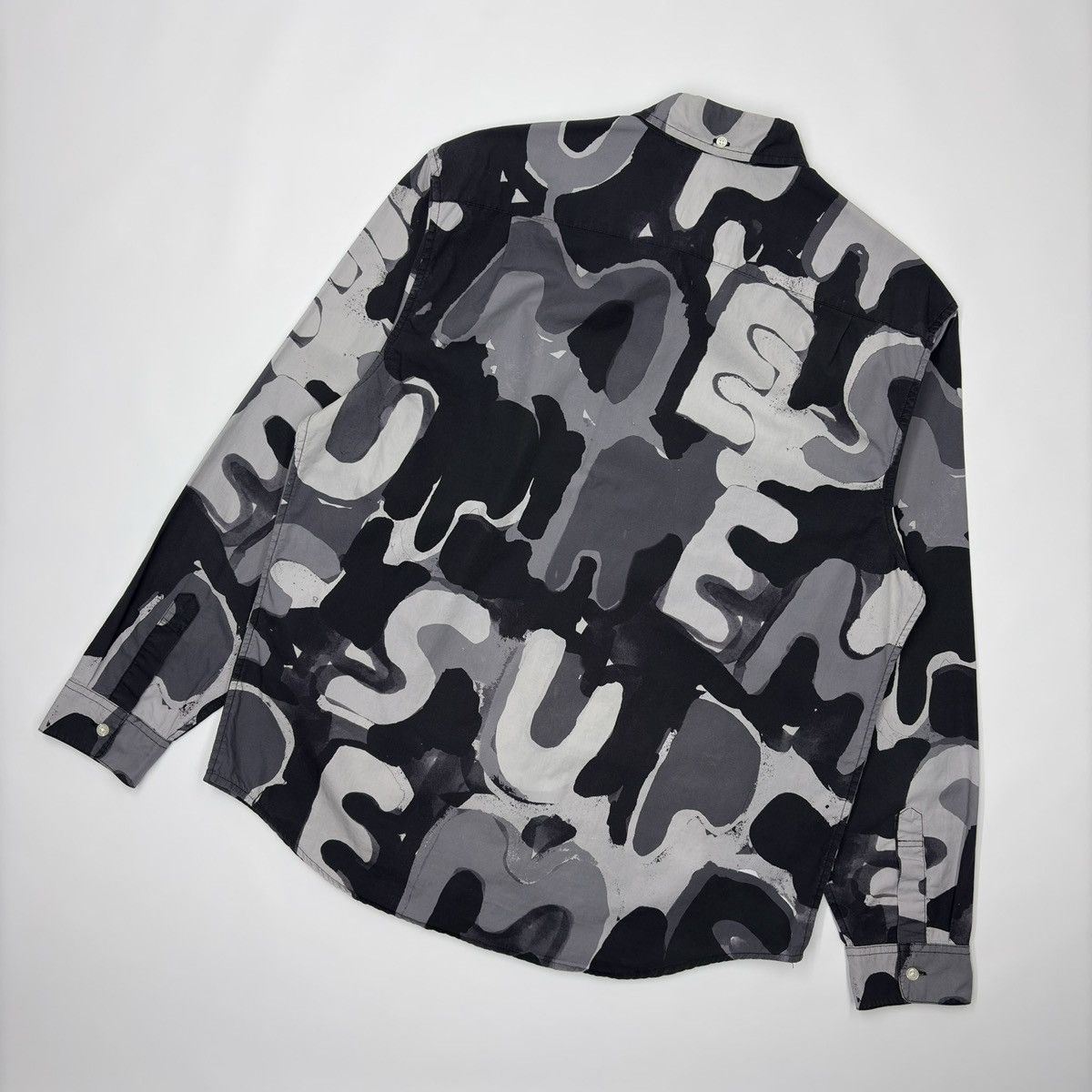 Supreme Supreme Painted Logo Shirt Button Up Size US M / EU 48-50 / 2 - 14 Thumbnail