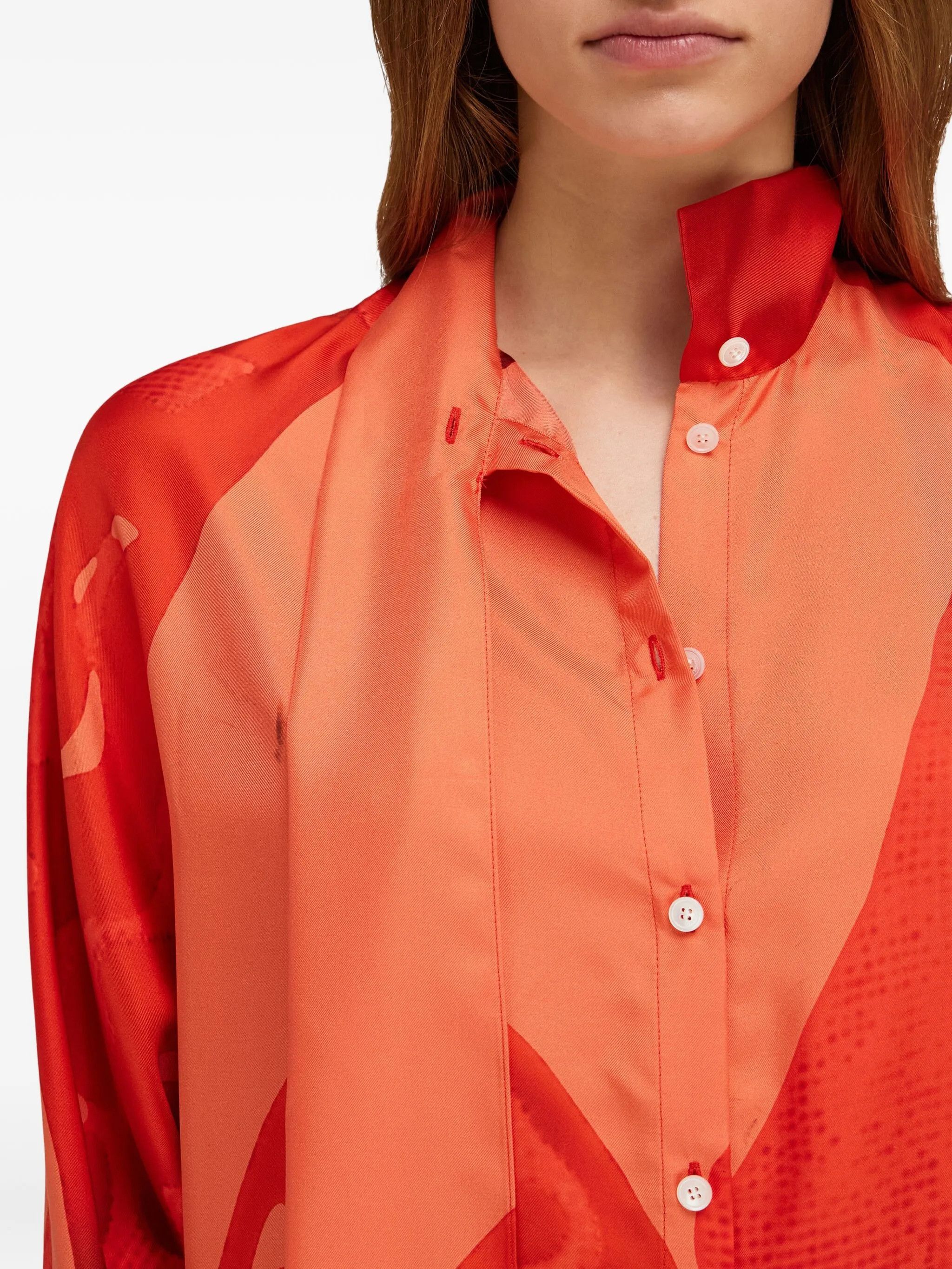 Salvatore Ferragamo o1s1rm0426 Sash-detail Silk Shirt in Red Size M / US 6-8 / IT 42-44 - 5 Thumbnail