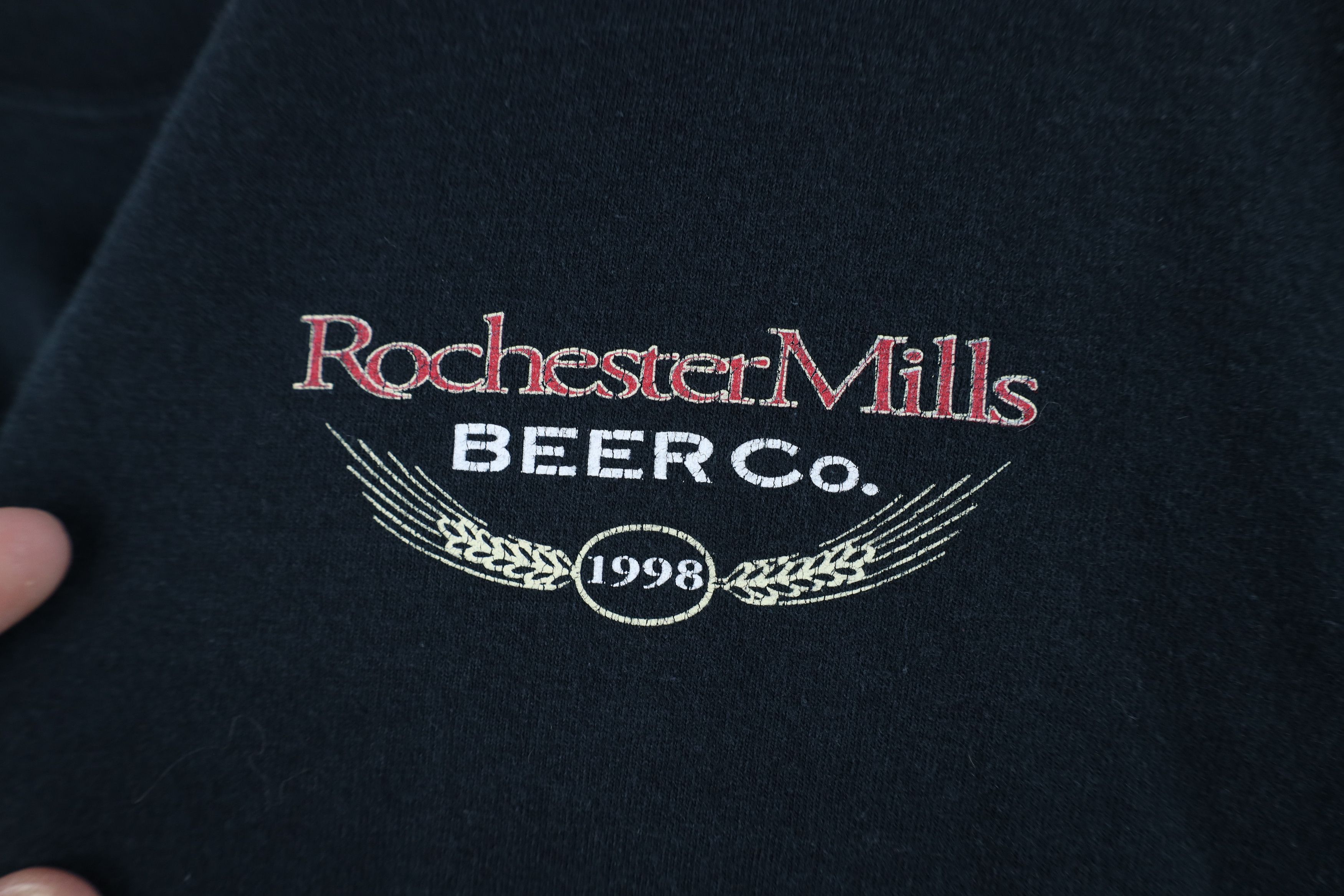 Vintage Vintage 90s Spell Out Rochester Mills Beer Co T-Shirt Black Size US XL / EU 56 / 4 - 4 Thumbnail